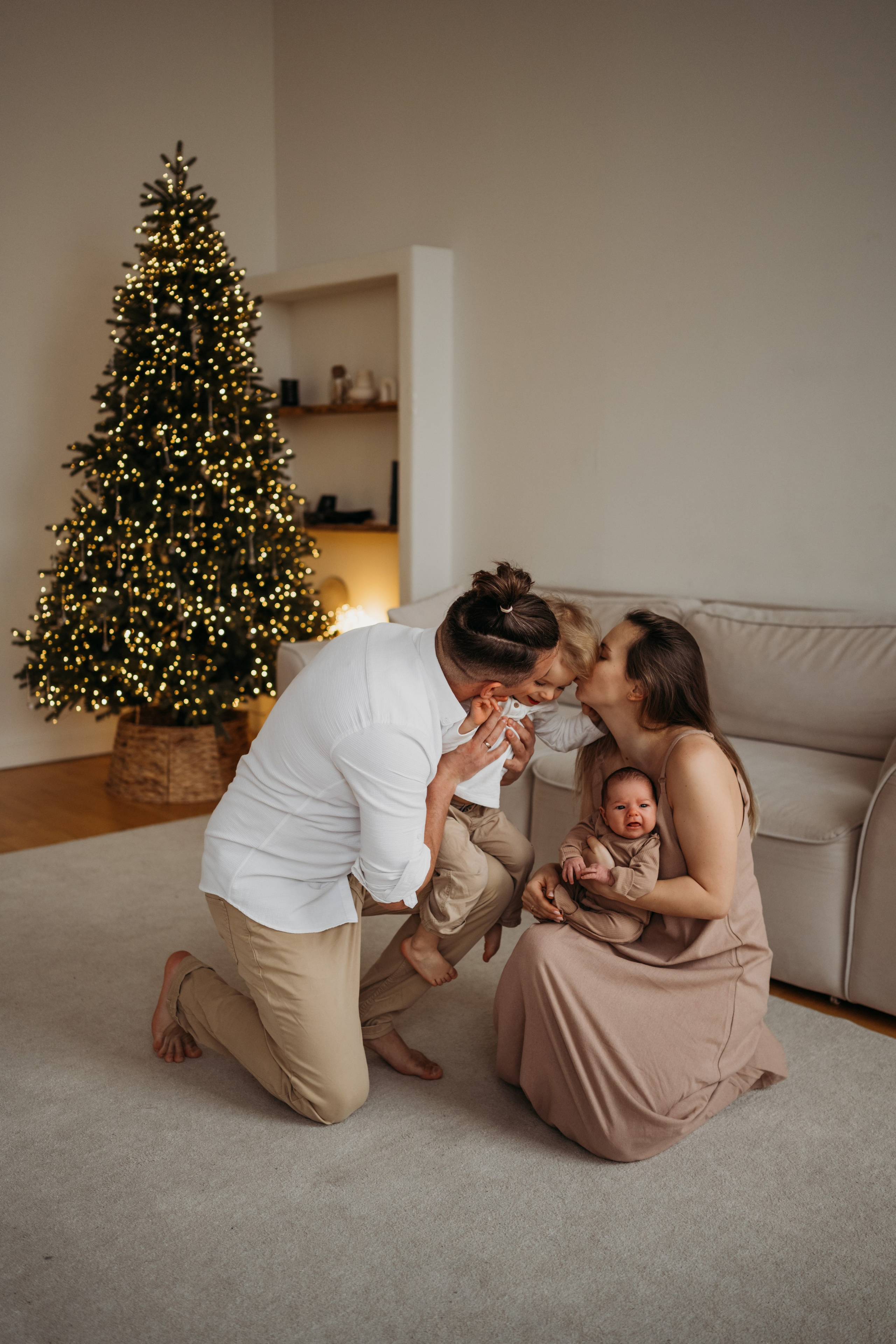Тамара, Валентин, Елисей и Василиса. Дьяконова Валерия семейный и детский фотограф в Санкт-Петербурге