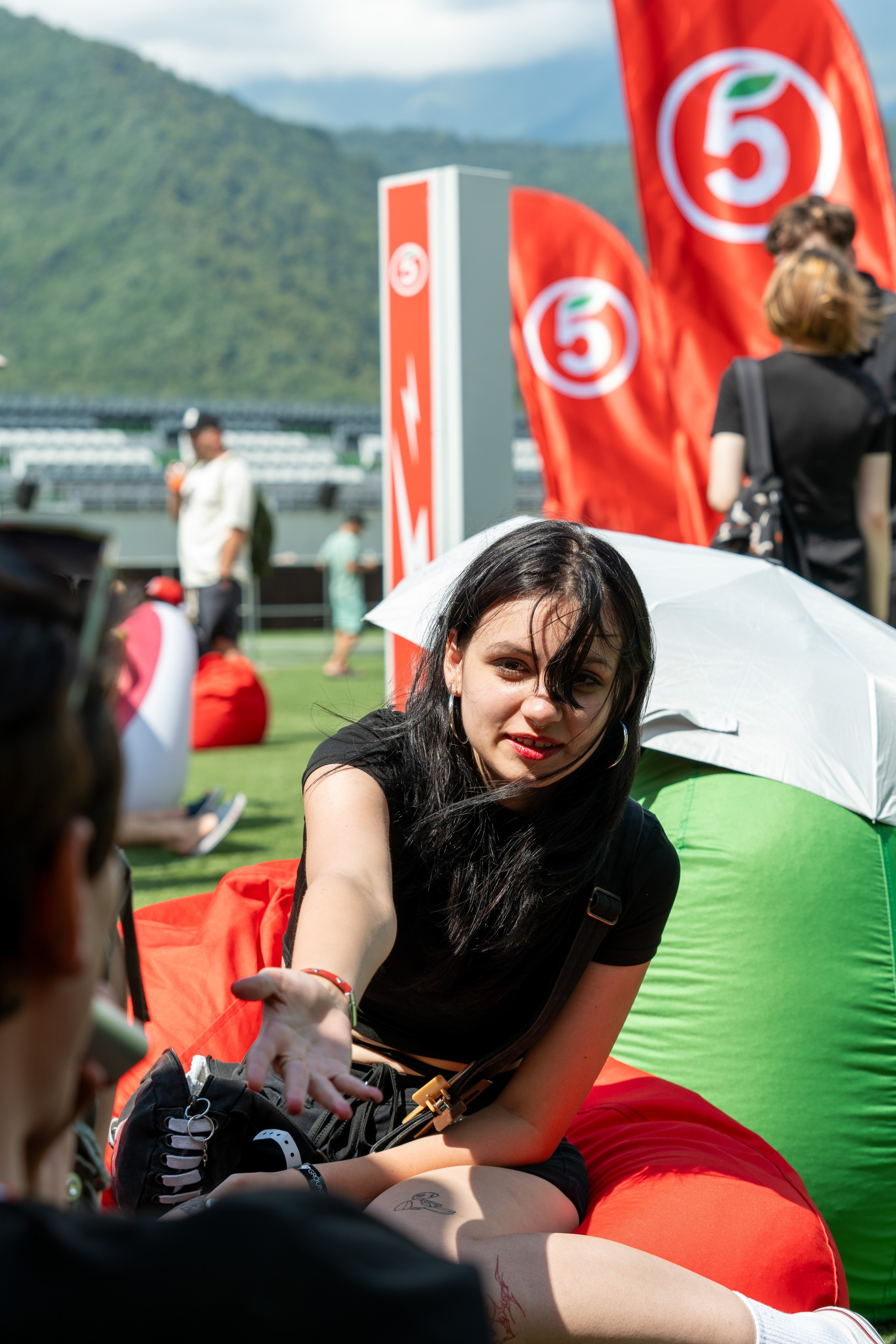 Фотоотчет партнеской интеграции для сети «Пятерочка» на фестивале «Grounded». Репортажный фотограф в Красной Поляне и Сочи Павлюченко Екатерина