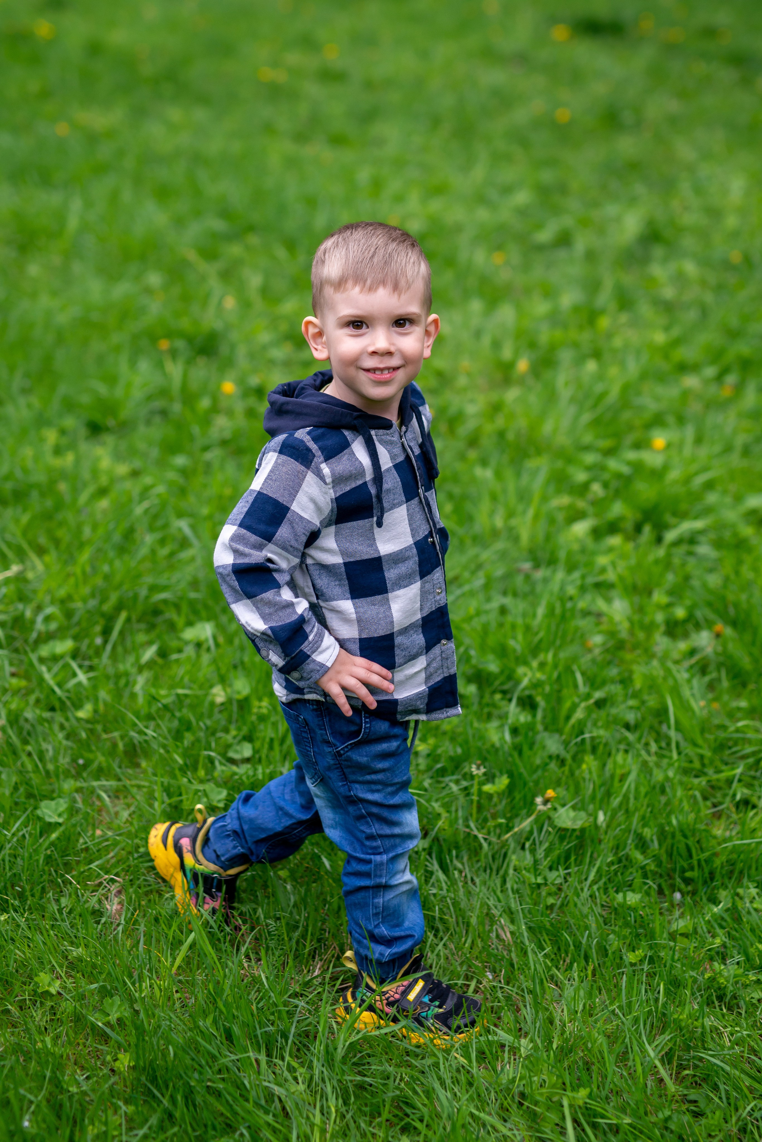 Наташа и Дима (фотосессия в цветущих садах). Портретный, семейный и свадебный фотограф в Санкт-Петербурге и в Пушкине Ширяев Денис