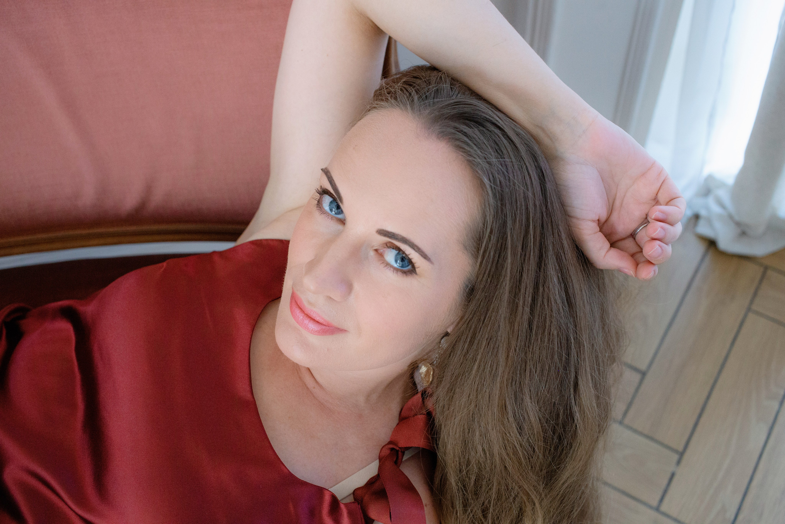 Личная история в кадре. Женская съемка в Санкт-Петербурге. Портретные фотосессии, контент-съемки, репортаж