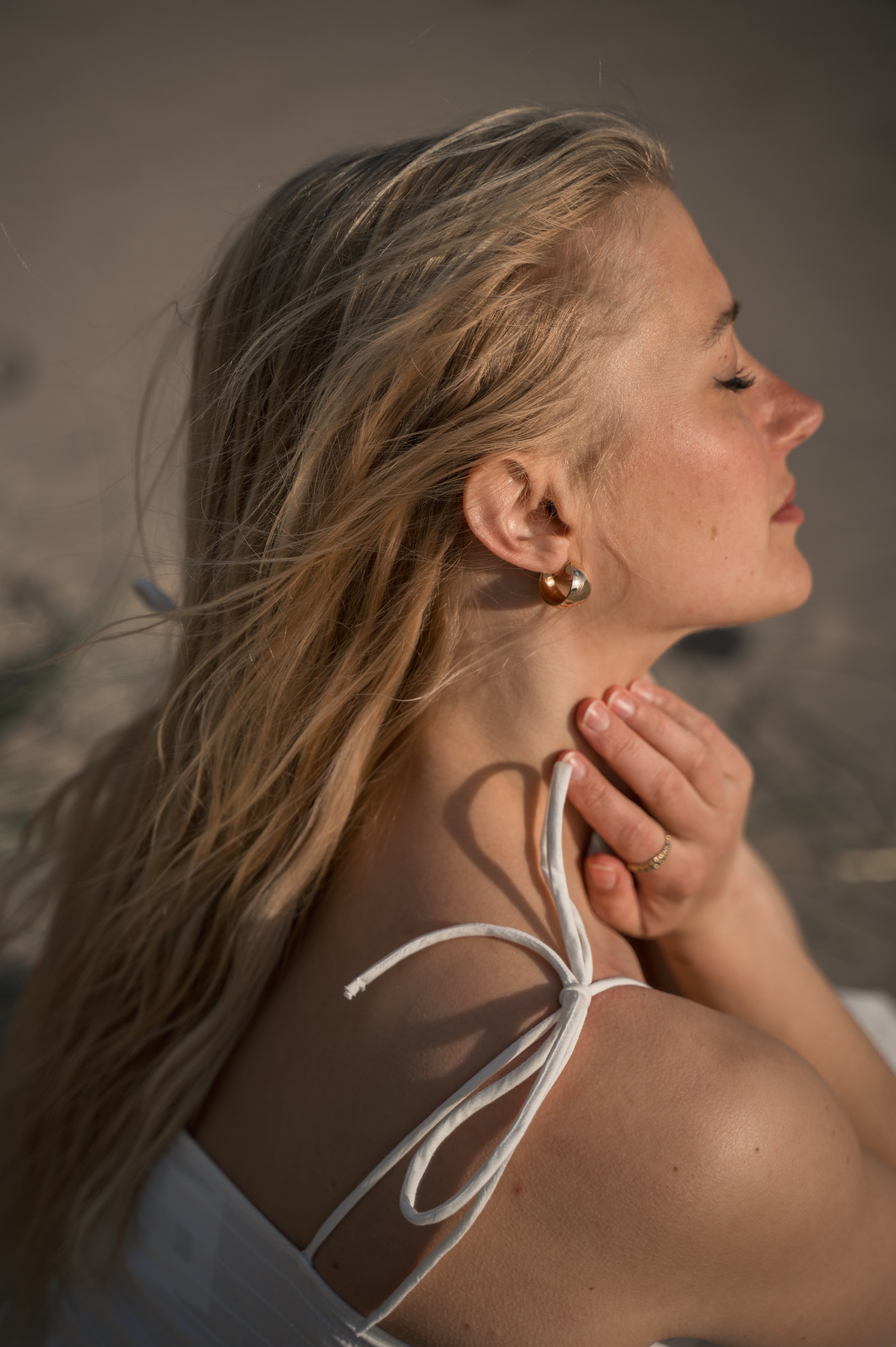 Porträttfotografering på Skrea Strand i Falkenberg. Bröllops- och familjefotograf i Halmstad | Valentina