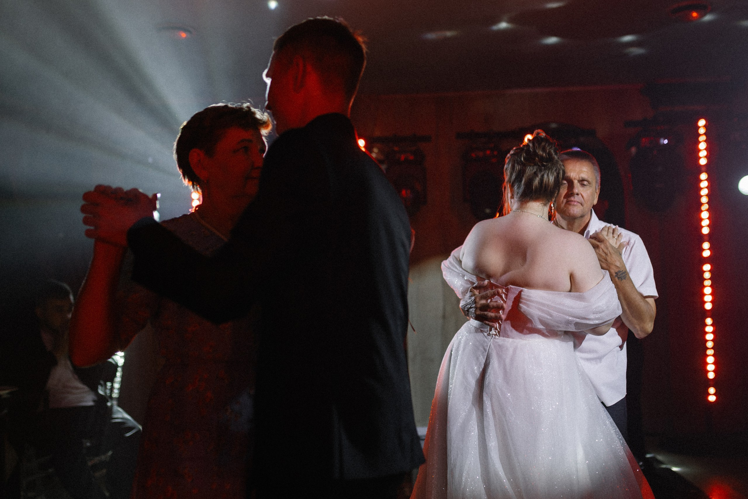 RED LOVE. Свадебный фотограф в Самаре Олеся Масливец