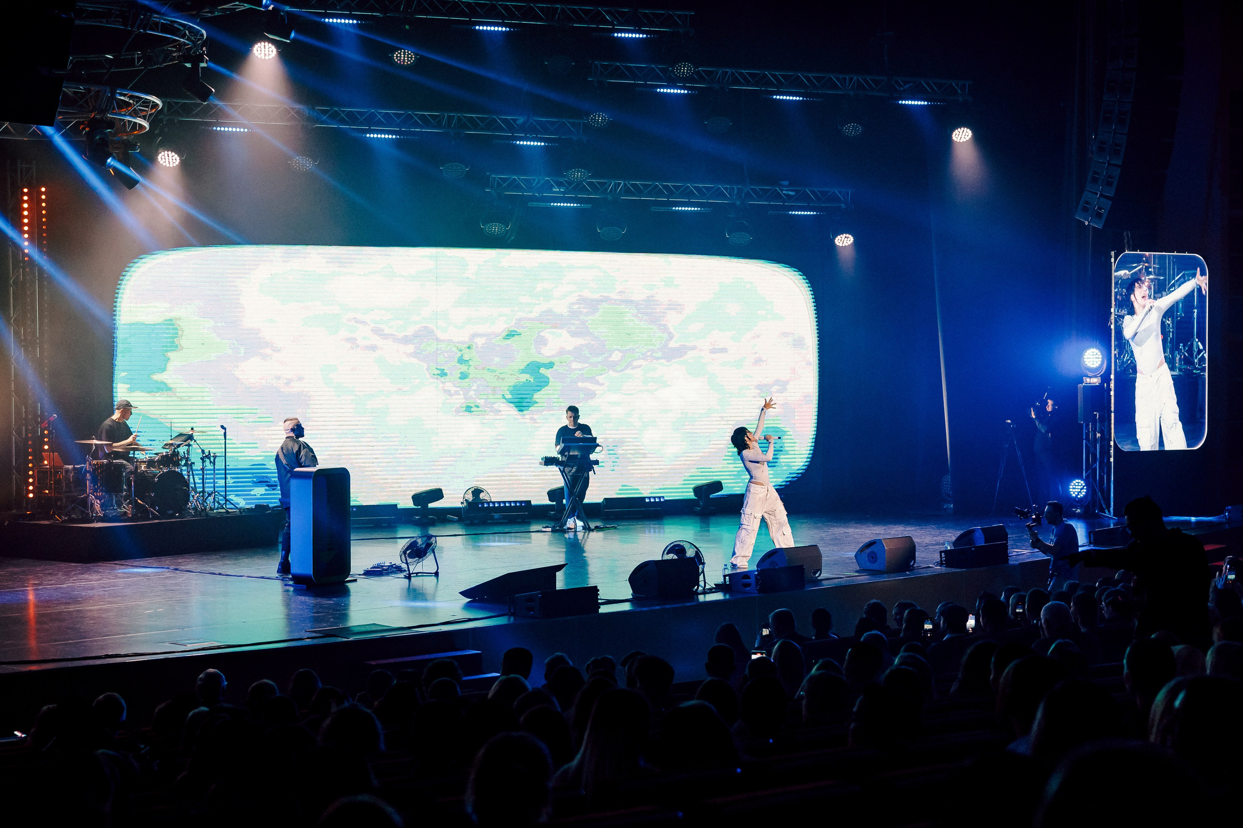 Народная премия Е1 2023. Лёшка Варзегов — фотограф