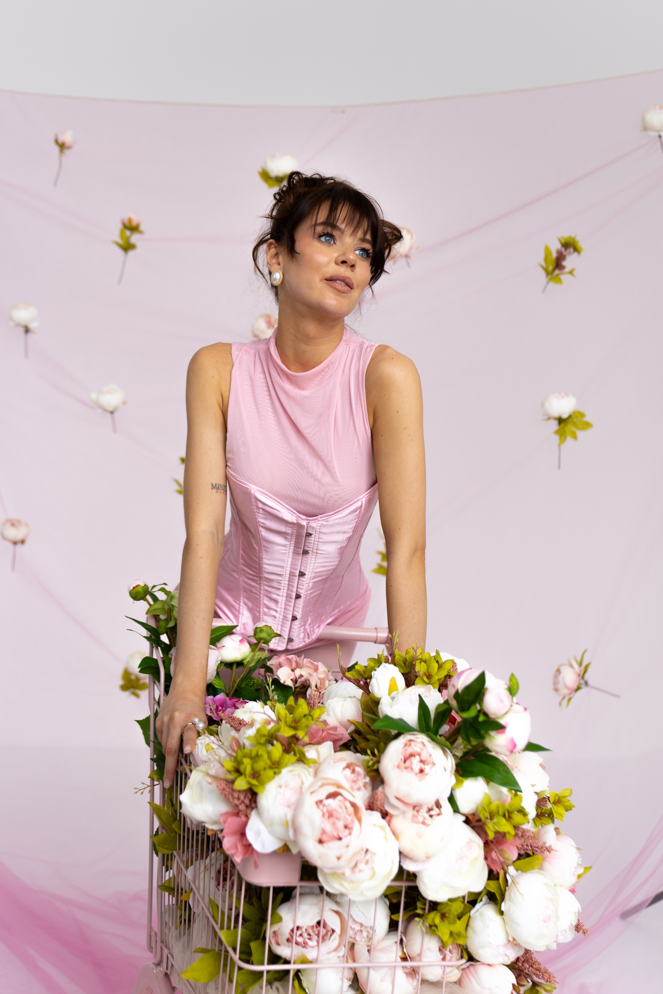 ЦВЕТОЧНАЯ ТЕЛЕЖКА. Фотограф в Москве Зябченко Екатерина. Съемки беременности, love story, семейный, портреты в студии и на улице