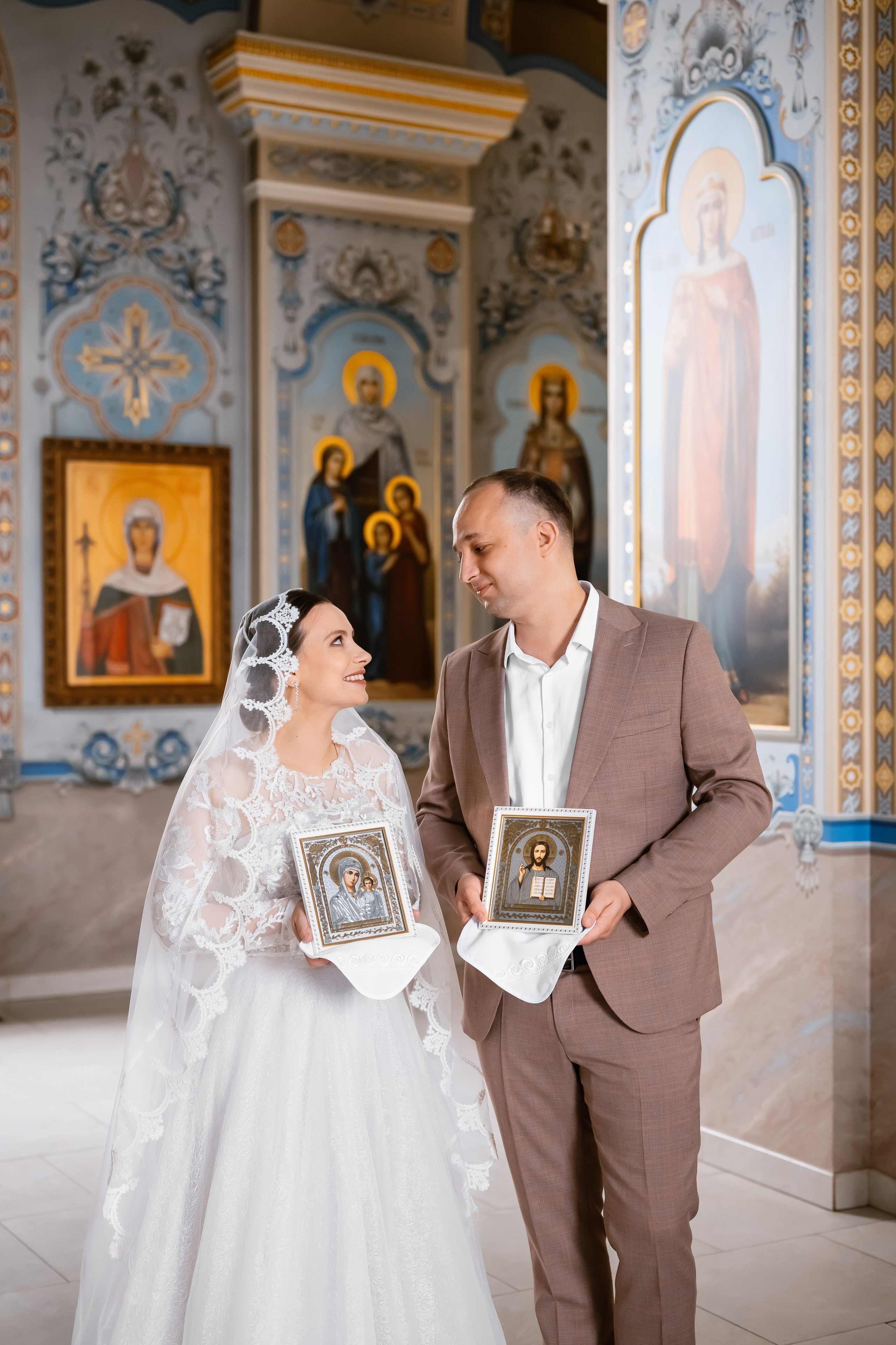 Храм Введение во храм Пресвятой Богородицы. Церковный фотограф на Таинство Крещения и Венчания в Оренбурге и Оренбургской области Екатерина Белкина