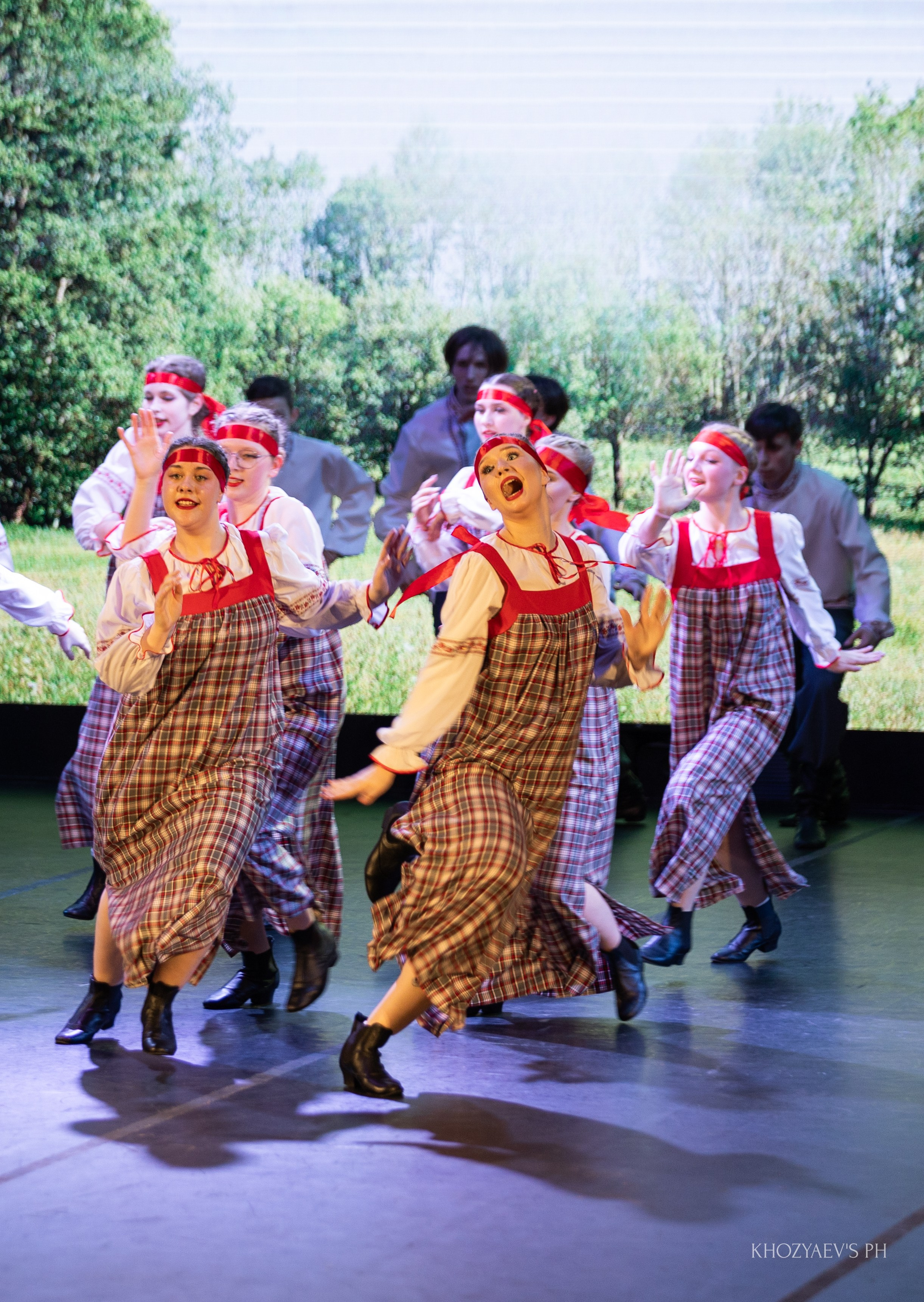 Отчетный концерт Ансамбля танца «Вольный Ветер». Фотограф в Нижнем Новгороде, Дзержинске Олеся Хозяева