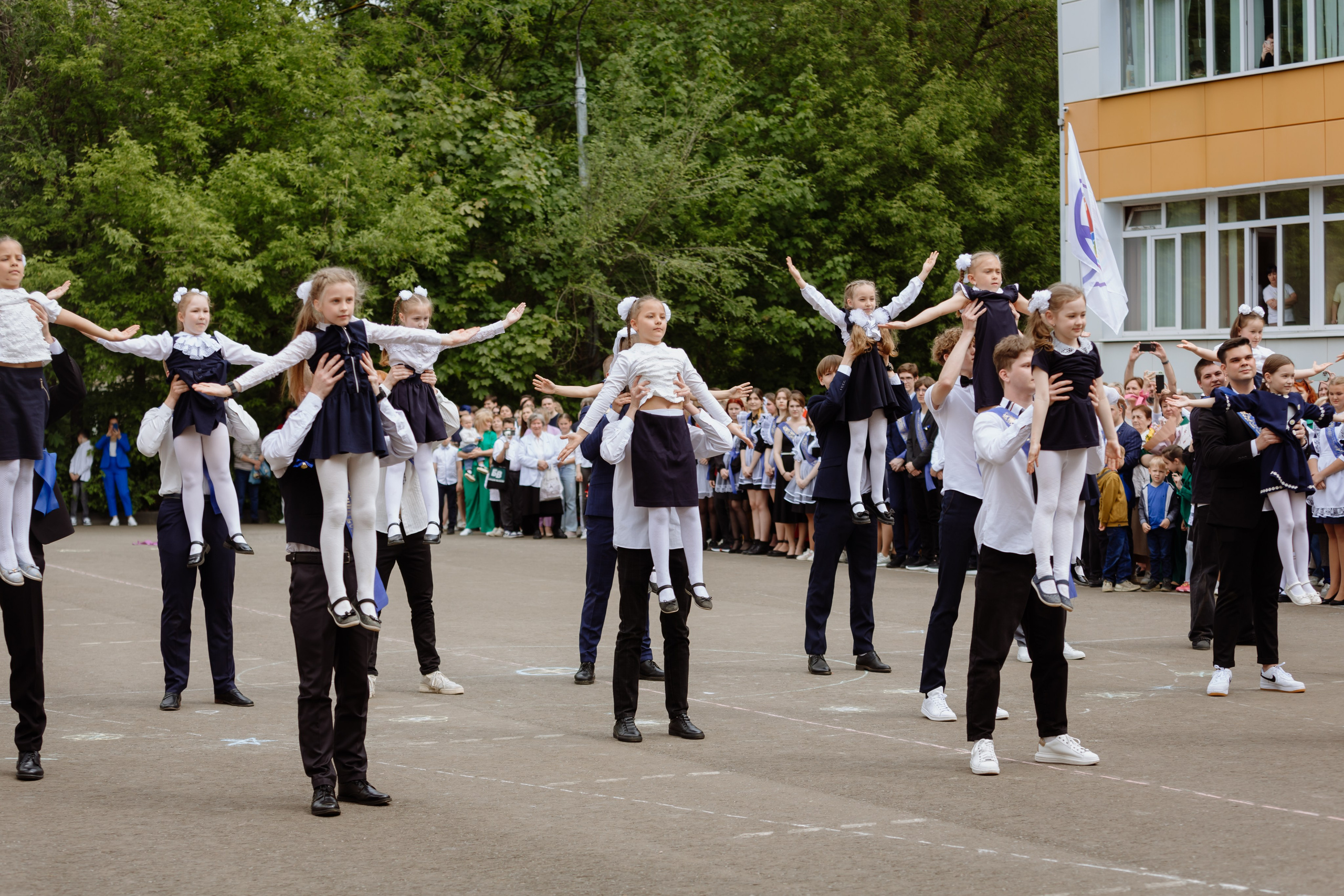 Последний звонок 2024 (3 часа фотосъемки). Профессиональный фотограф Надежда Антонова