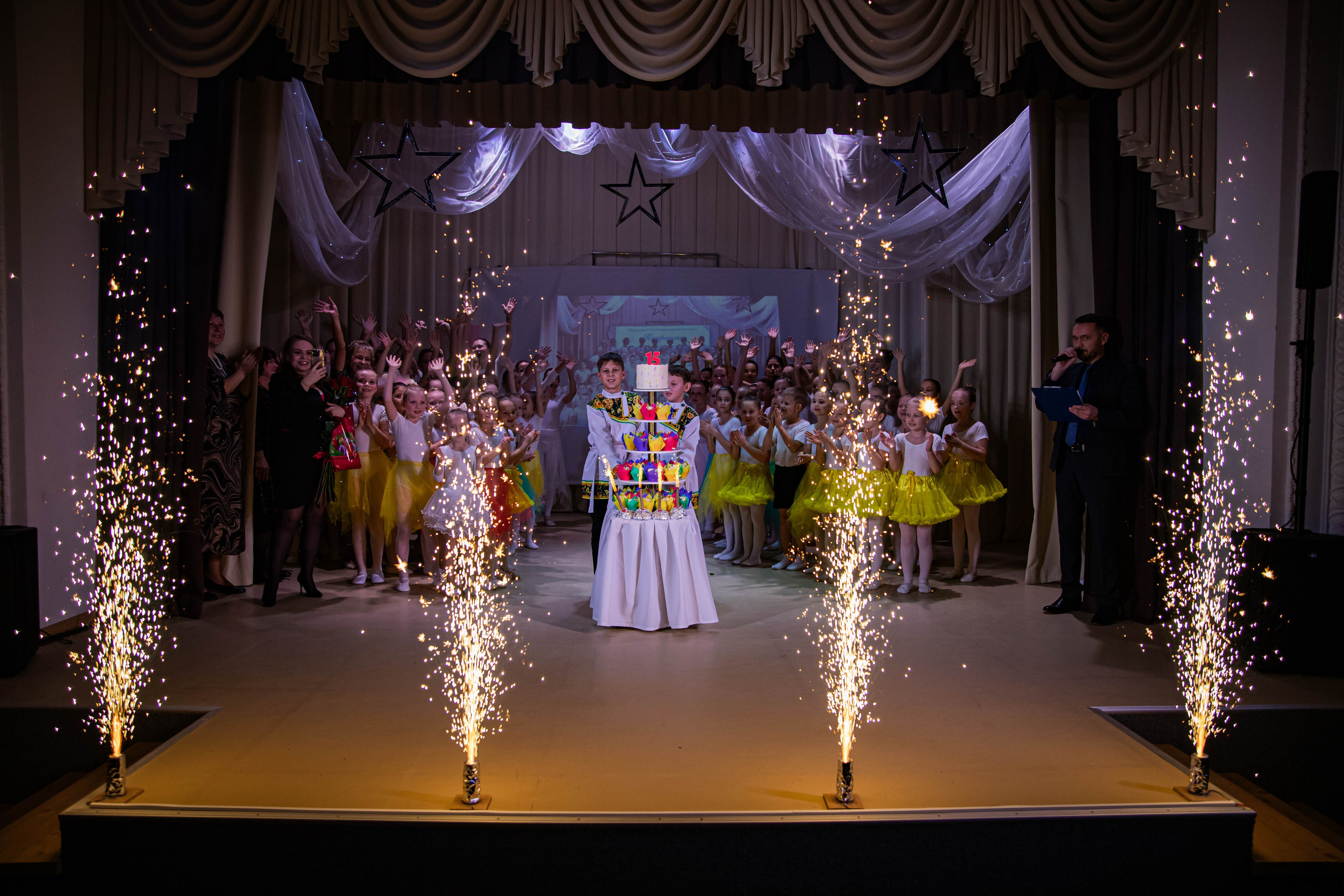 «Конфетти» Юбилейный концерт «Твори Добро». Фотограф Дарья Маташкова