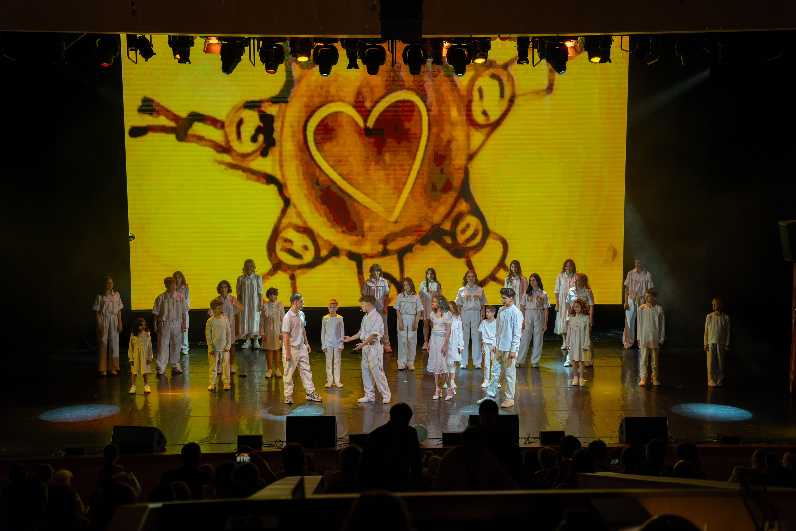 Съёмка благотворительного спектакля «Новая история деревянного мальчика». «Студия DRONAVT`s» — видеосъёмка и фотография г. Москва