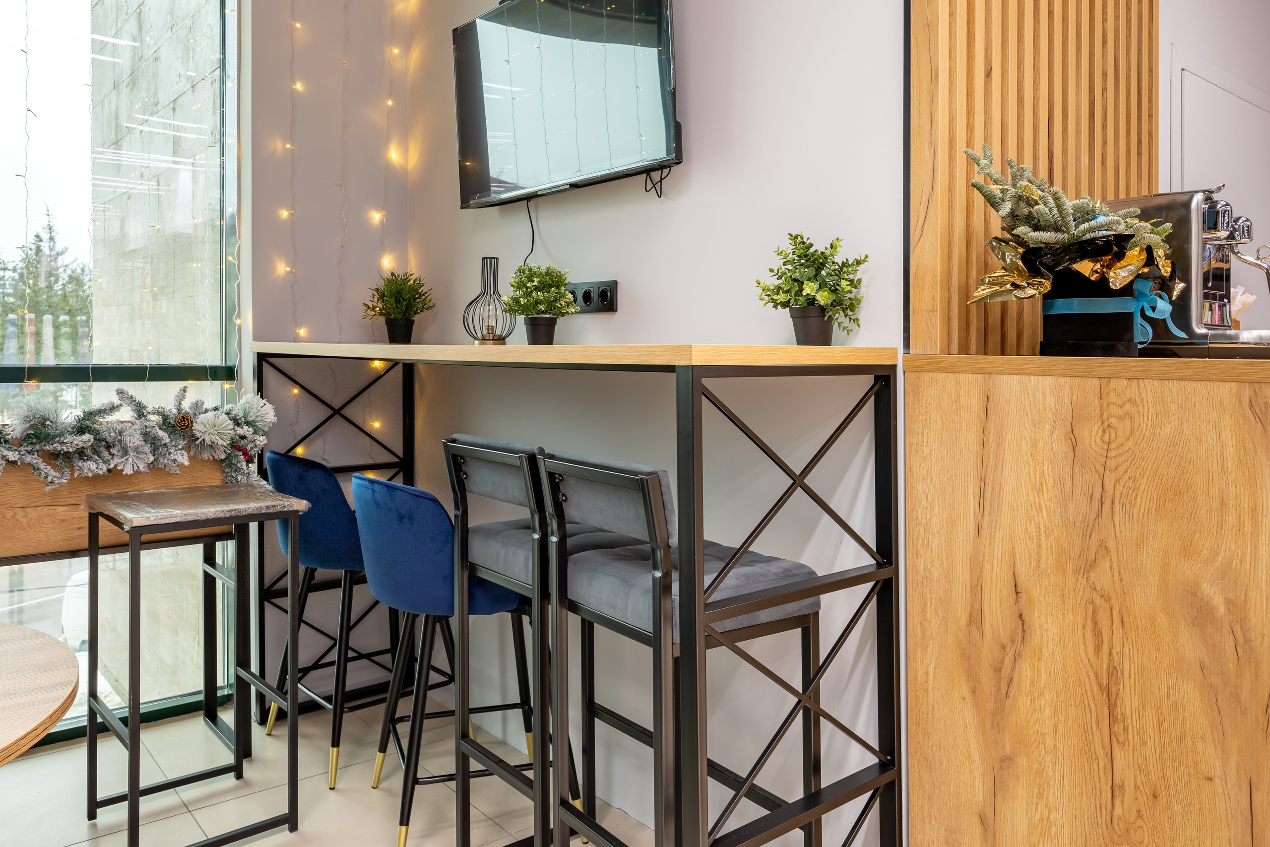 Съемка для производителя торгового оборудования в ТЦ «Серпантин». Интерьерный фотограф в Москве Сергей Чекмезов