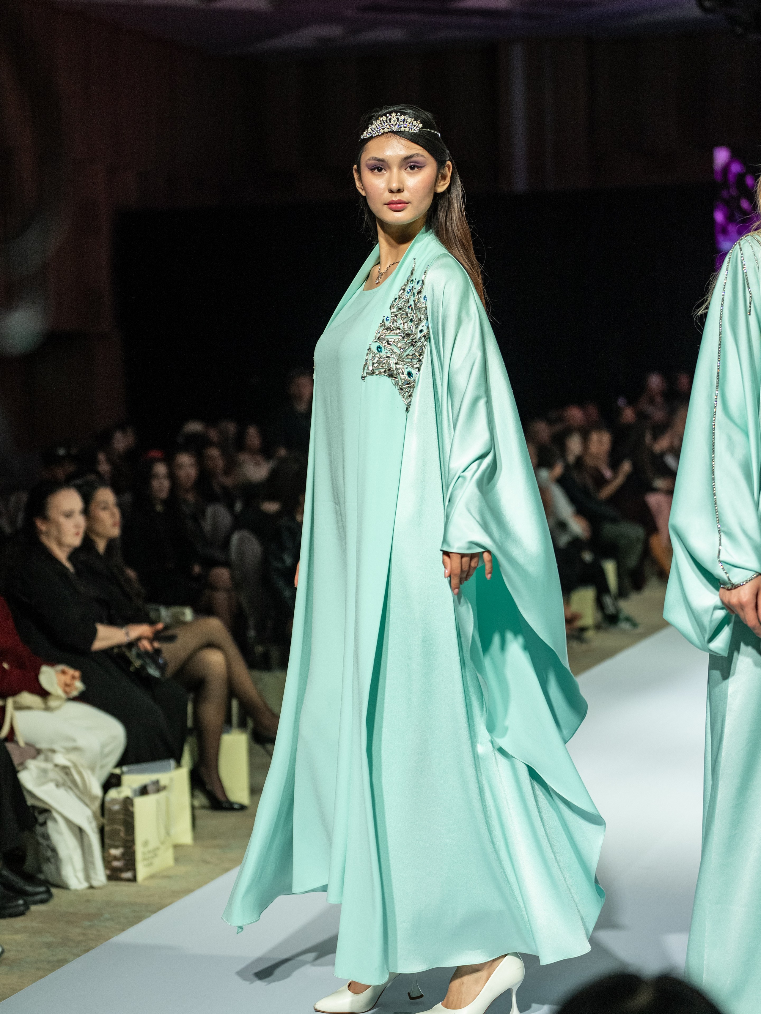 Eurasia Fashion Week Minavara. Сайт Алматинского НЮ АРТ, будуар и фэшн фотографа Дениса Карпенко
