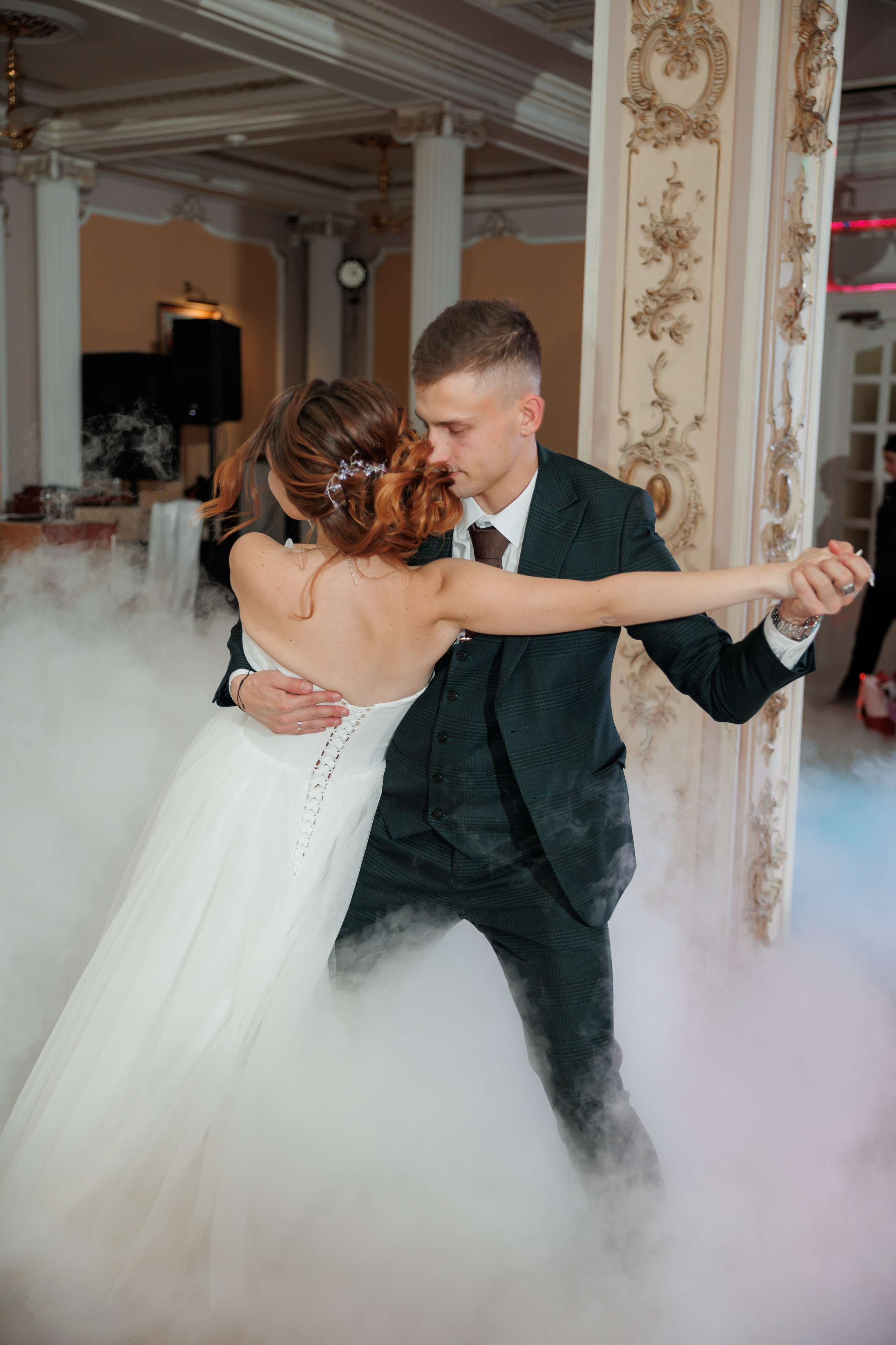 Константин и Дарья, ЗАГС ВДНХ, отель Soluxe, ресторан «Антик». Свадебный и репортажный фотограф (Москва, Королев и другие)