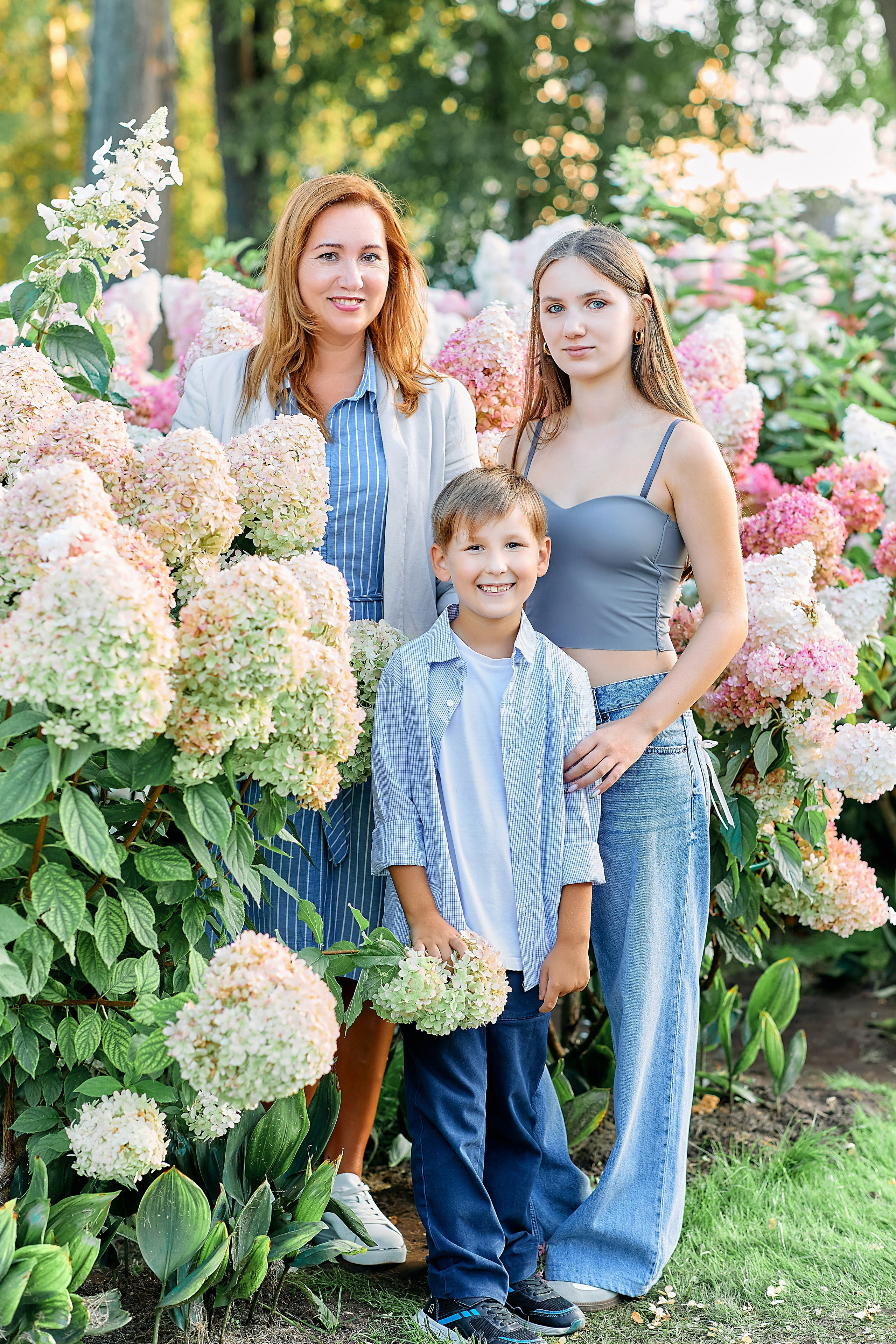 Цветение яблони, сирень. Семейный и детский фотограф в Ярославле Юлия Галашина