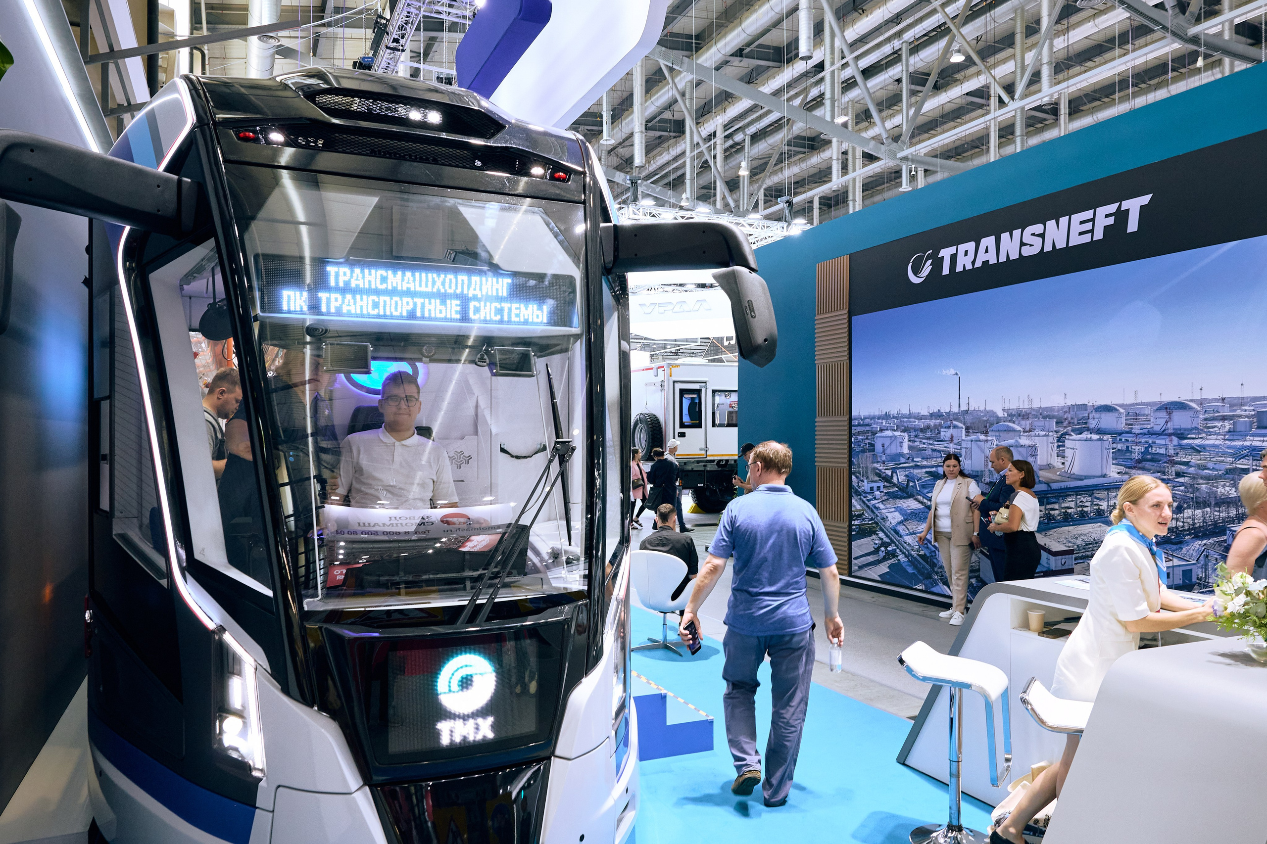 Иннопром-2025. Предметный и репортажный фотограф Алексей Кротов