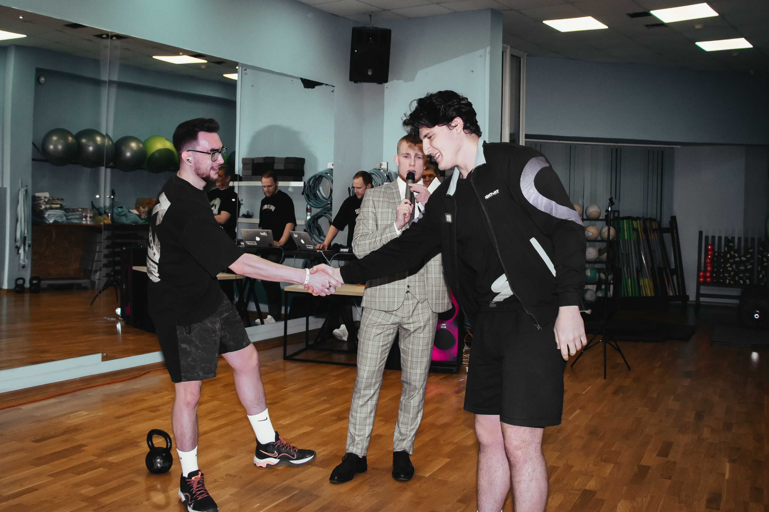 День Рождения фитнес-клуба Bright fit, репортажная съемка Екатеринбург. Фотограф в Екатеринбурге Пойгина Елена