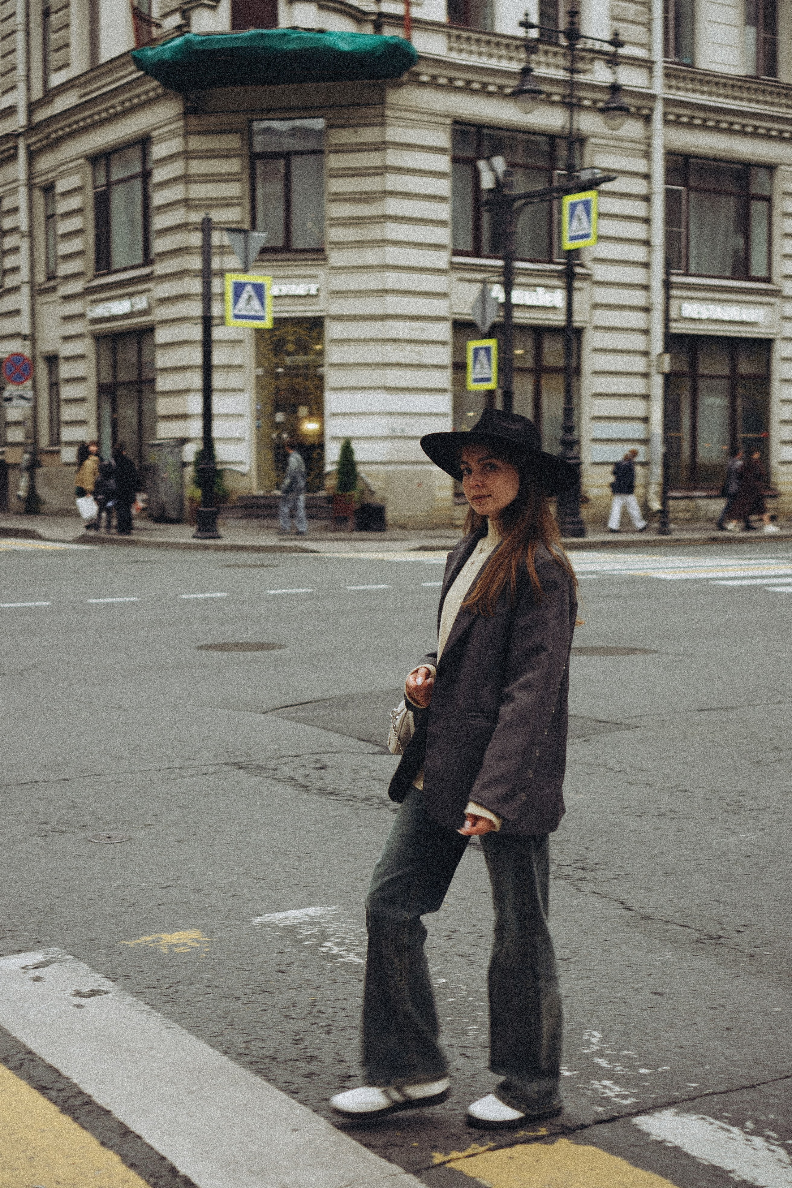 ПРОГУЛКА НА ЧЕРНЫШЕВСКОЙ. Профессиональный фотограф, Санкт-Петербург — Виктория Богомолова