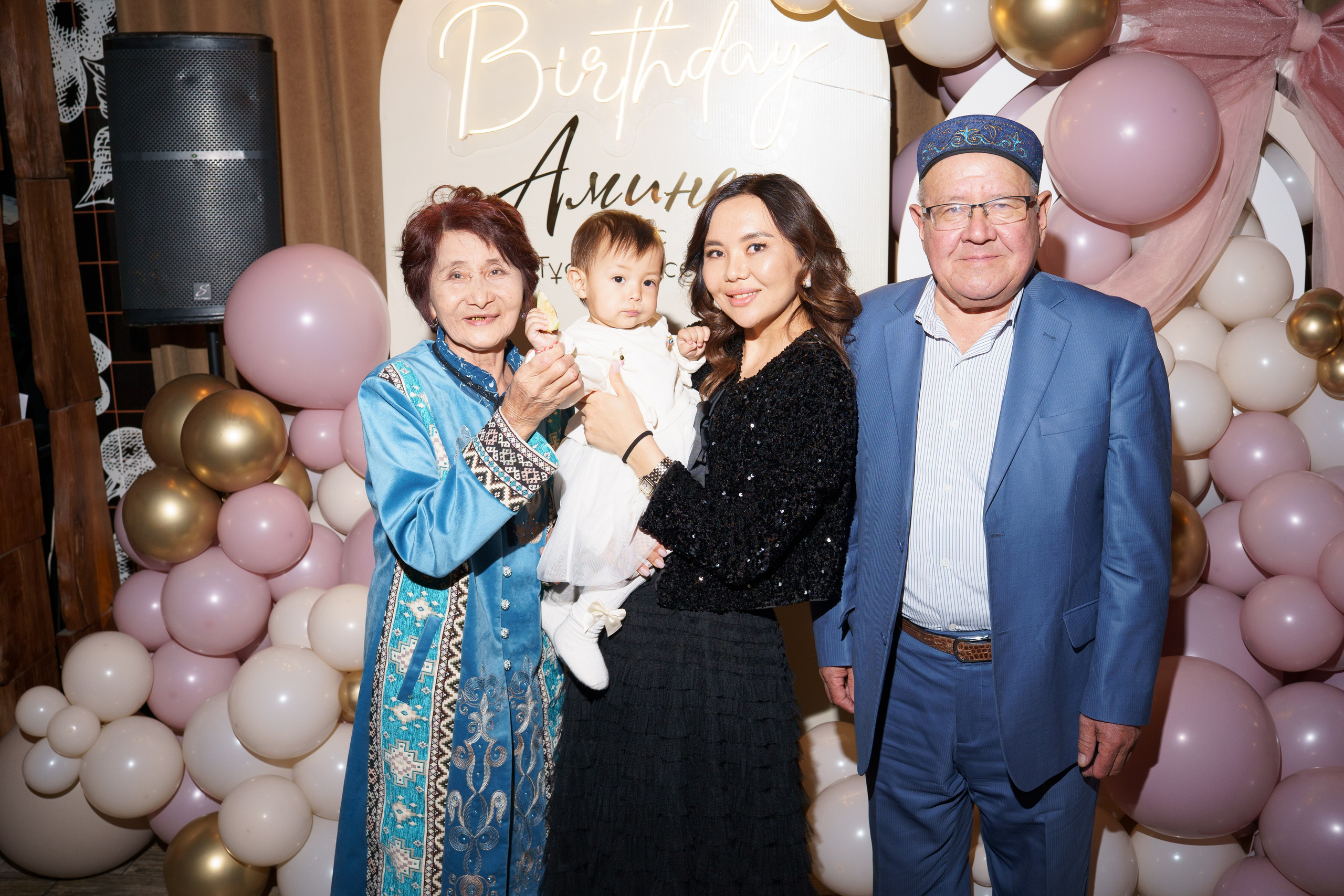 Амина — Тұсау кесер — 1 годик малышке