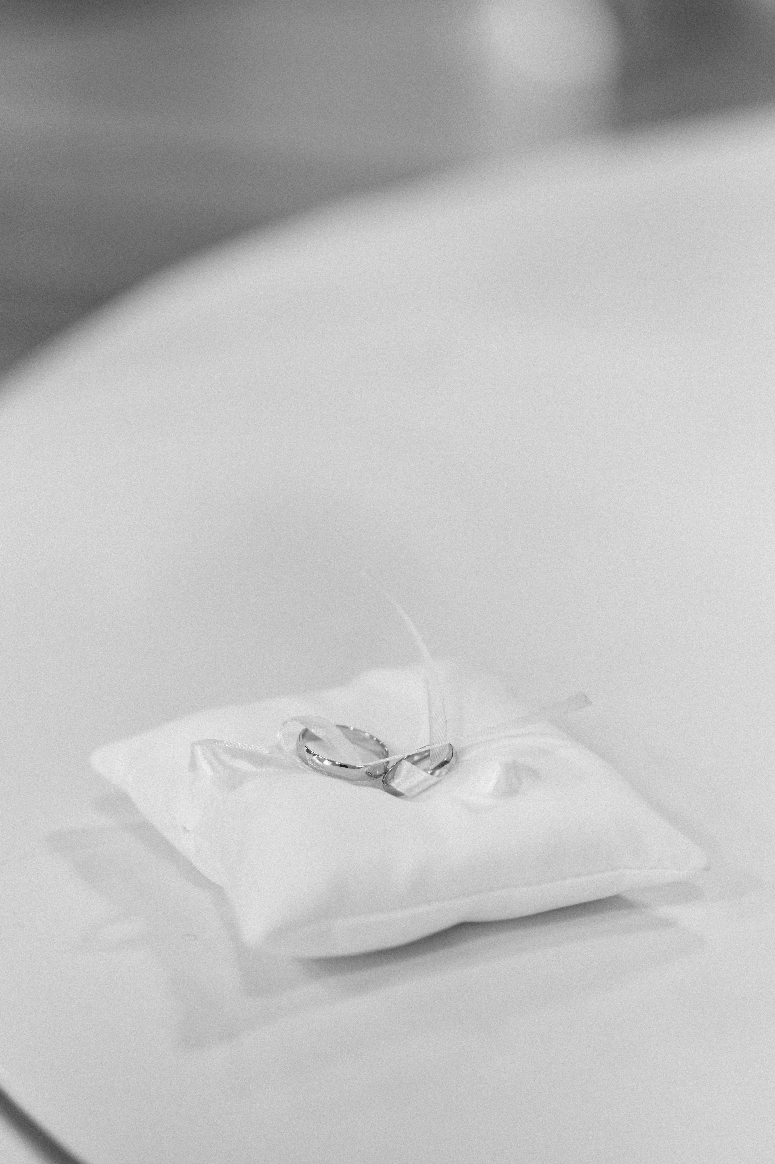 Свадебная фотосессия в Дворце Бракосочетания № 2. Сестры Карабаза. Фотографы и ретушеры в Москве и Санкт-Петербурге