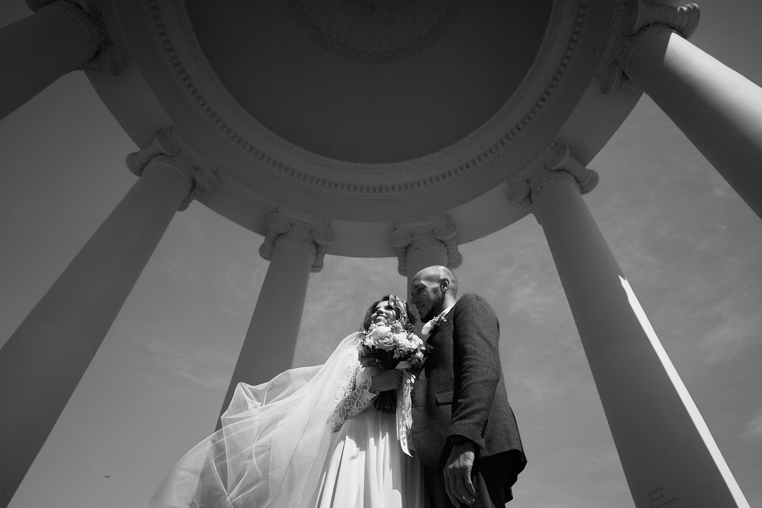 Свадебный фотограф Волгоград | Цены 2026. Фотограф в ВолгоградеФотограф Волгоград | Свадьбы от 15 000₽