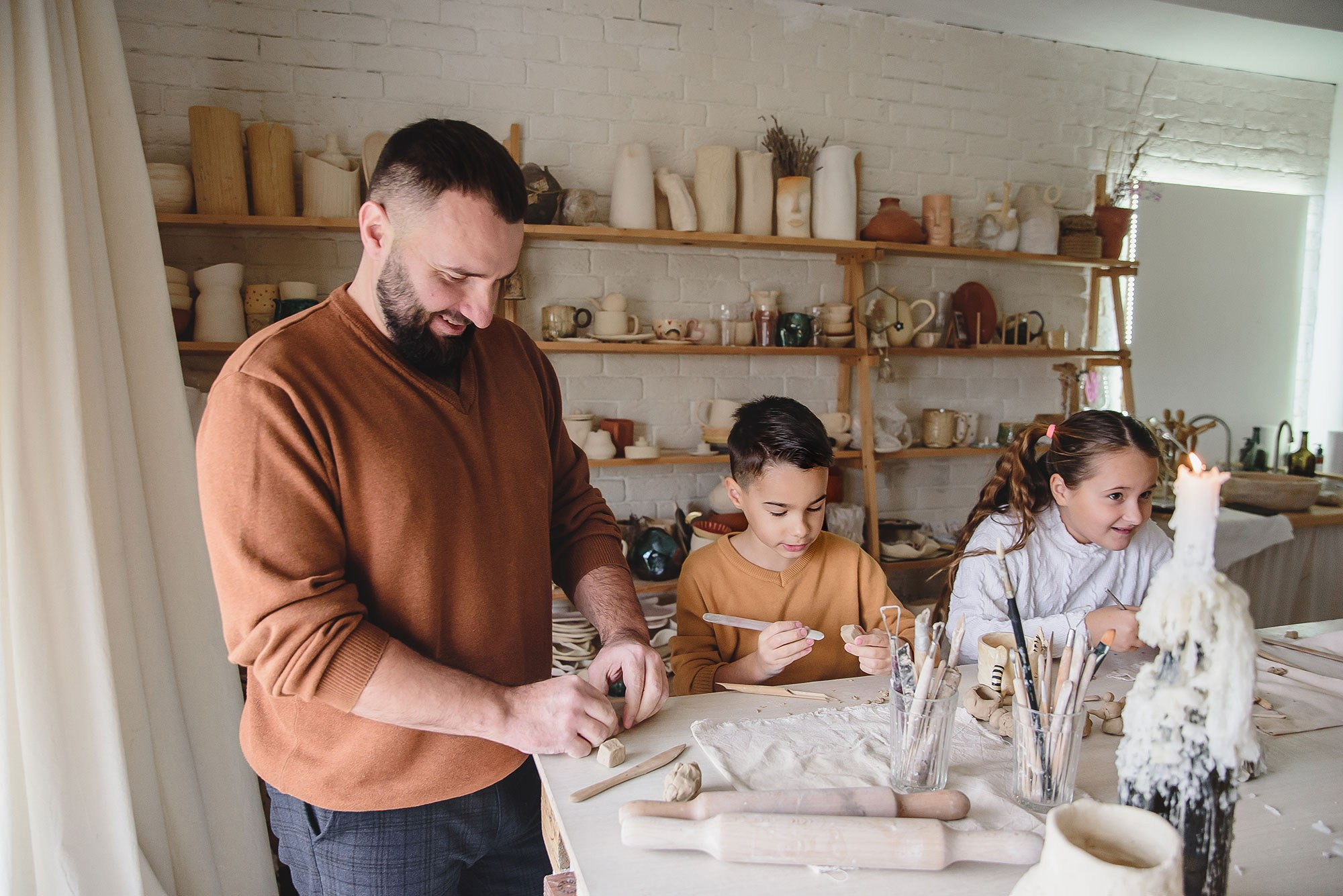 семейная фотосессия в Крыму, семейный фотограф Ольга Юзюк, семейная фотосессия в студии, семейная фотосессия в гончарной, семейная фотосессия лайфстайл, семейный фотограф в крыму