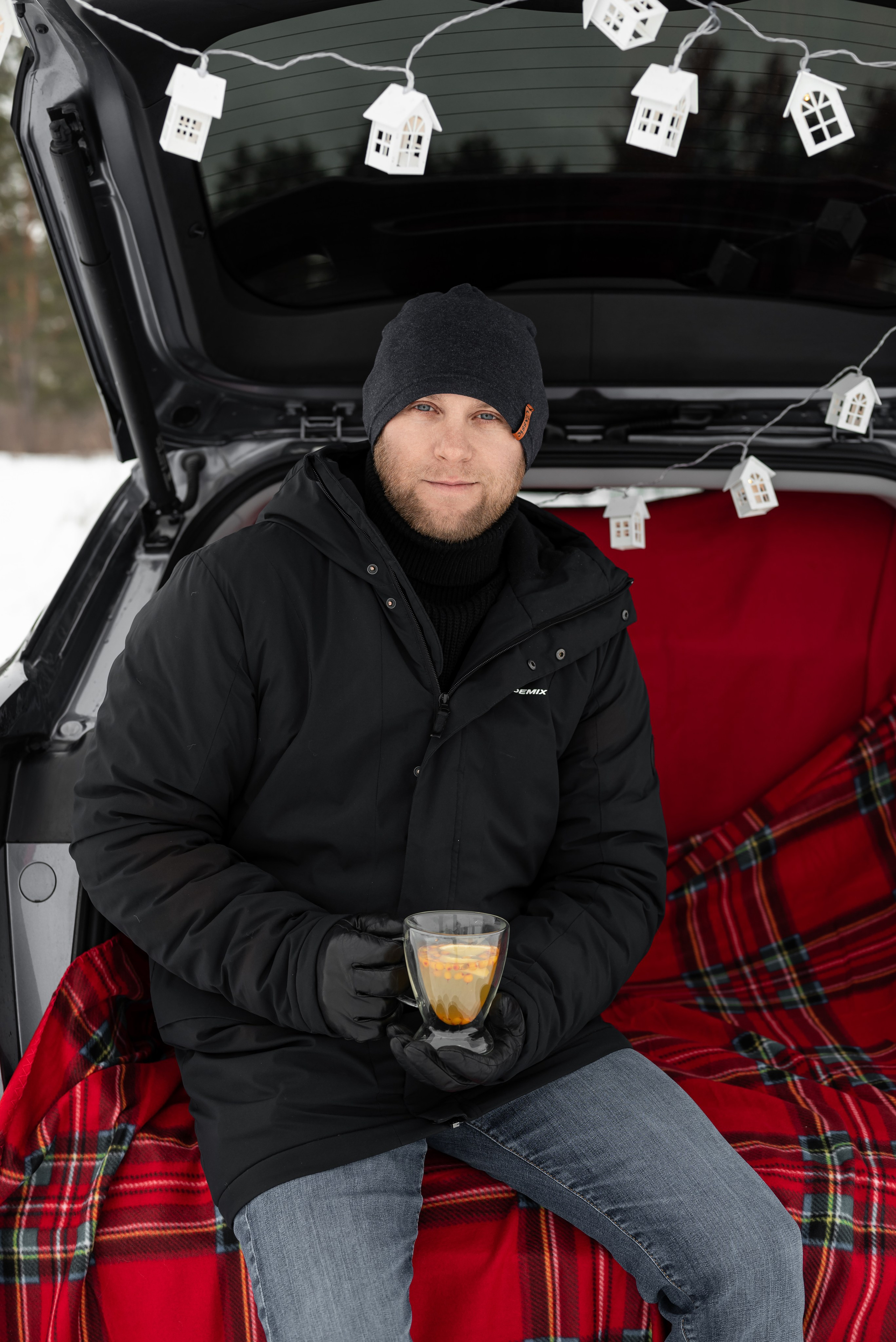 Фотопроект с Платоном и машиной на улице. Фотограф в городе Салават
