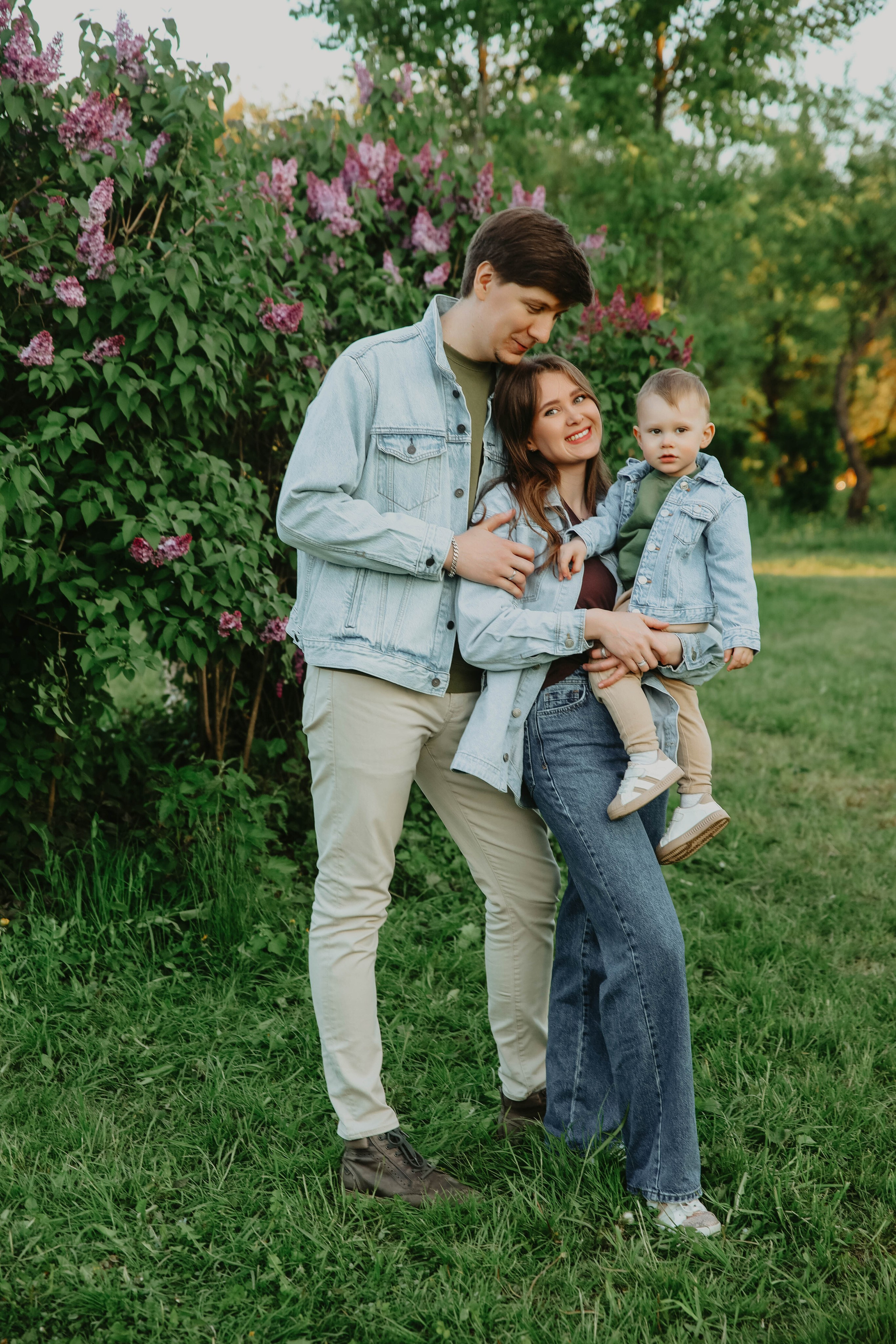 Семейная фотосессия с детьми в парке Коломенское. Свадебный и семейный фотограф в Москве