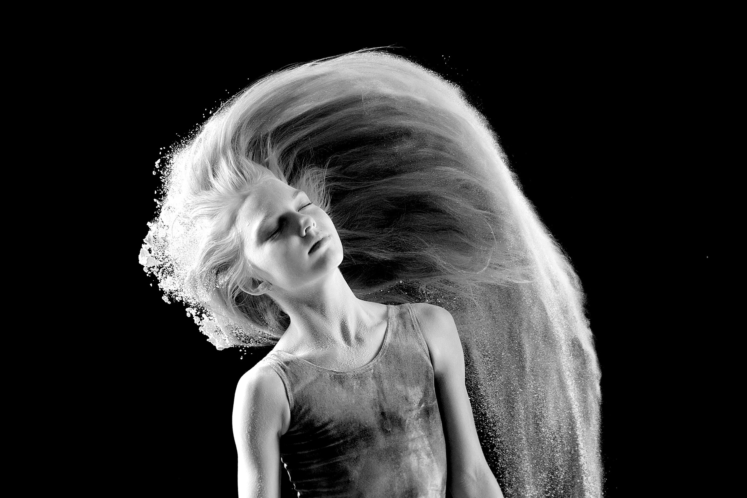 Фотосессия с мукой. Фотограф Евгения Соколова