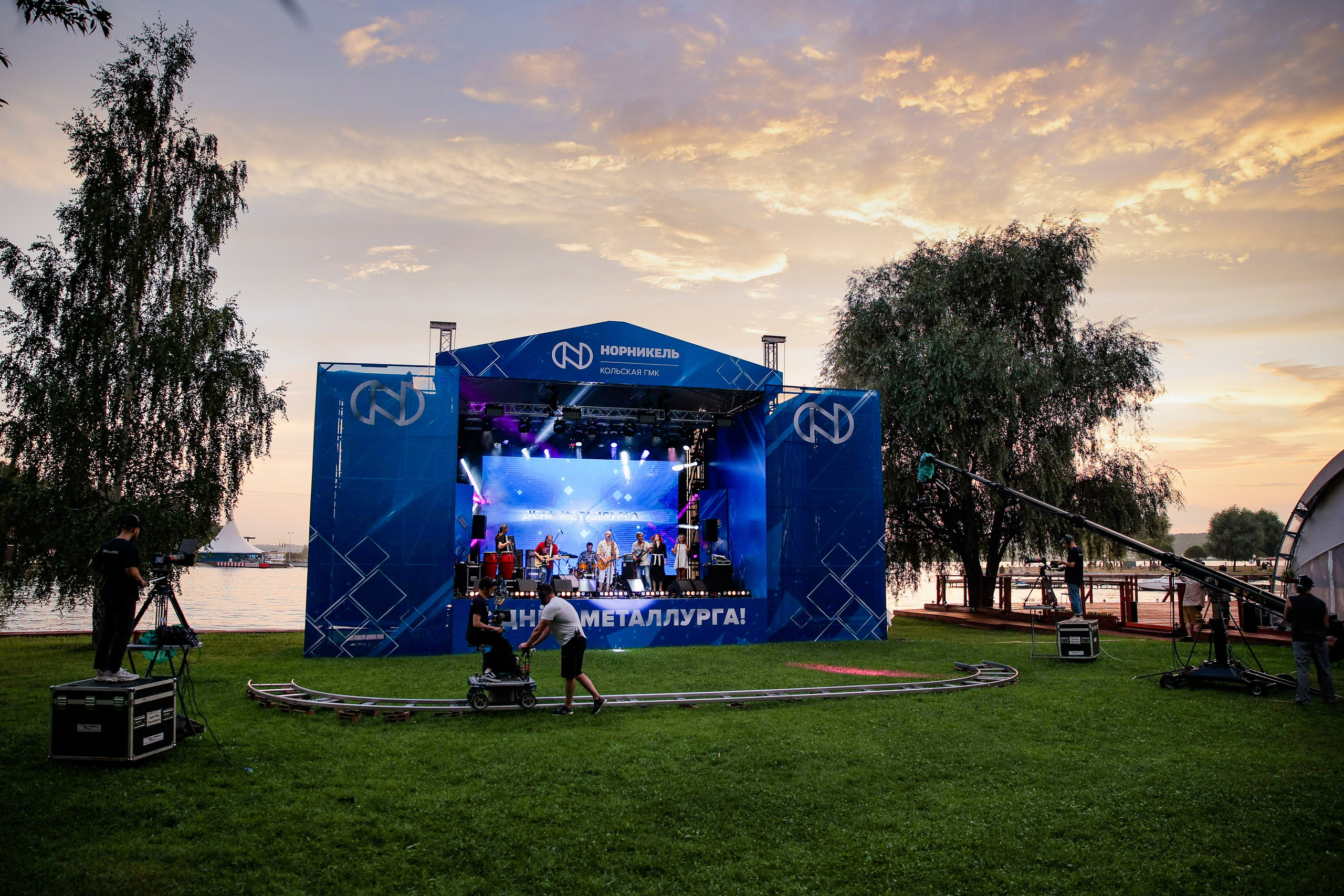 Backstage Чиж и Клава Кока. Фотограф Юрий Клим | Москва