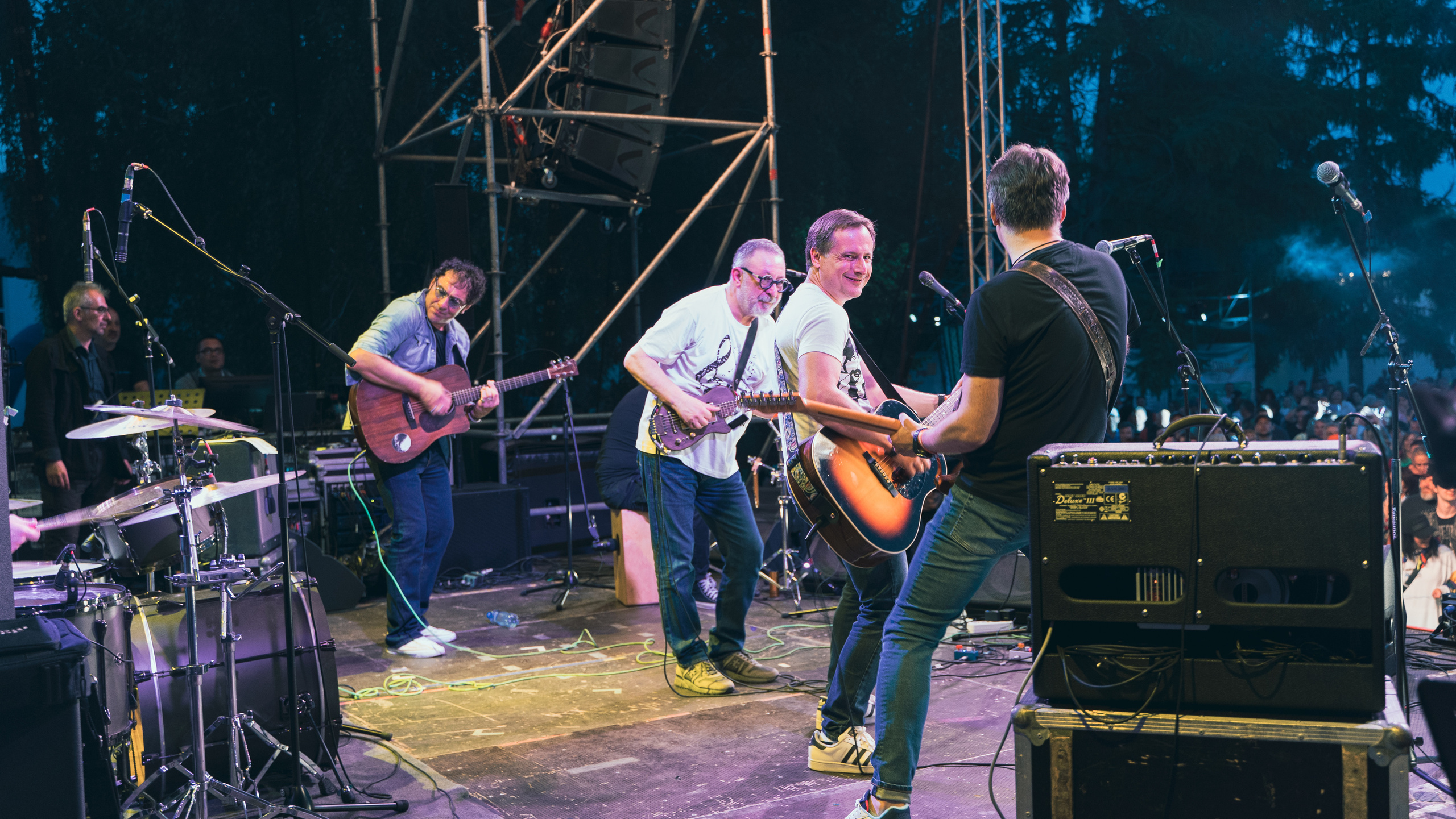 Фото Евгений Маргулис. Фото Нэш Тавхелидзе. Фото группа Степные Битлы. Евгений Маргулис концерт. Нэш Тавхелидзе концерт. Фото Евгений Чаркин. Фото Михаил Клягин. Фото Nash Albert. Музыканты на рок-концерте.