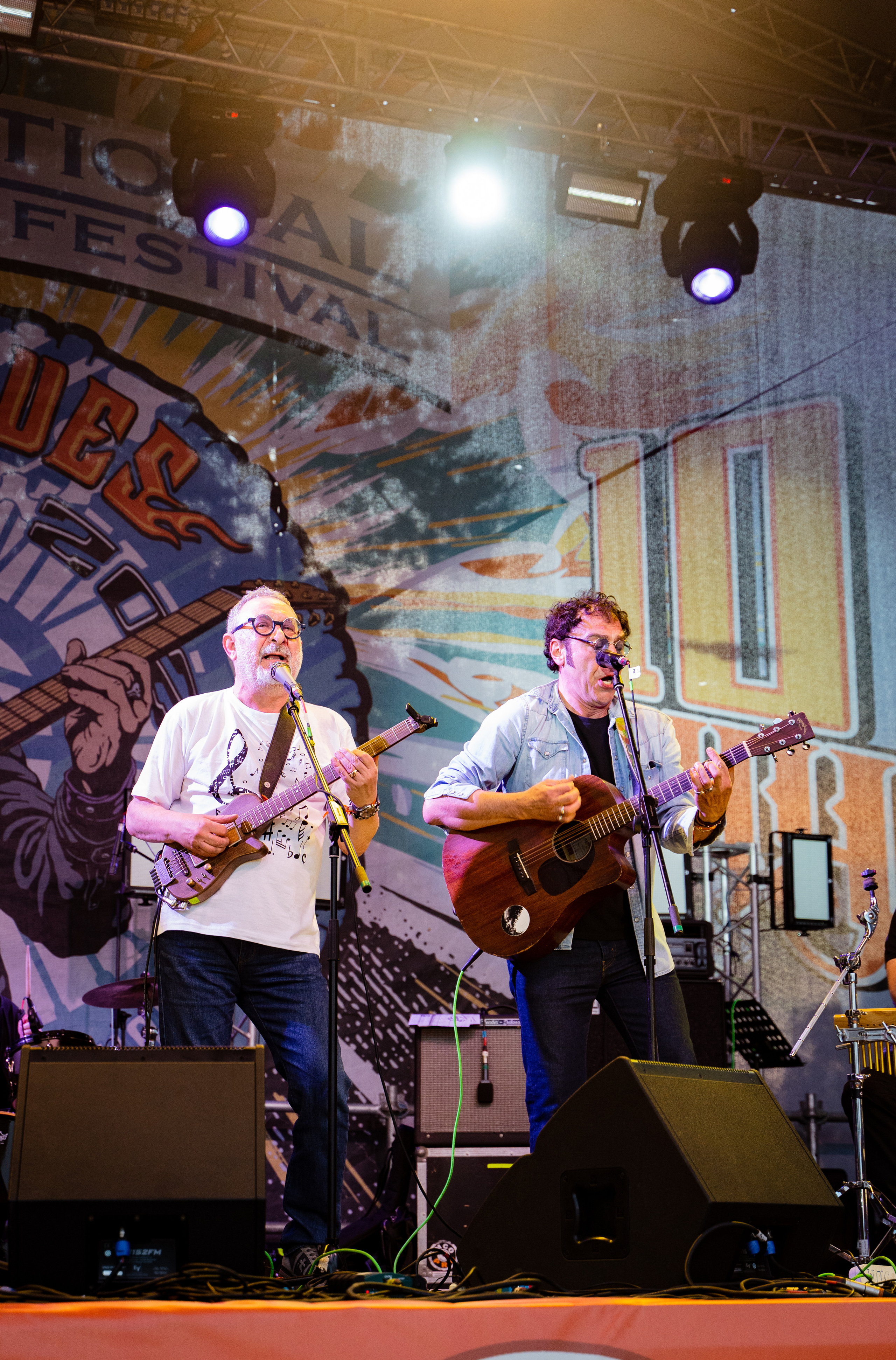 Фото Евгений Маргулис. Фото Нэш Тавхелидзе. Фото группа Степные Битлы. Евгений Маргулис концерт. Нэш Тавхелидзе концерт. Фото Nash Albert. Музыканты на рок-концерте.