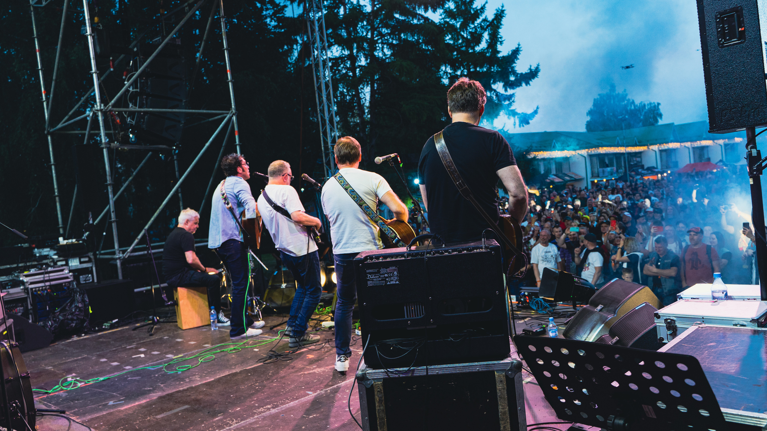 Фото Евгений Маргулис. Фото Нэш Тавхелидзе. Фото группа Степные Битлы. Евгений Маргулис концерт. Нэш Тавхелидзе концерт. Фото Евгений Чаркин. Фото Михаил Клягин. Фото Nash Albert. Музыканты на рок-концерте.