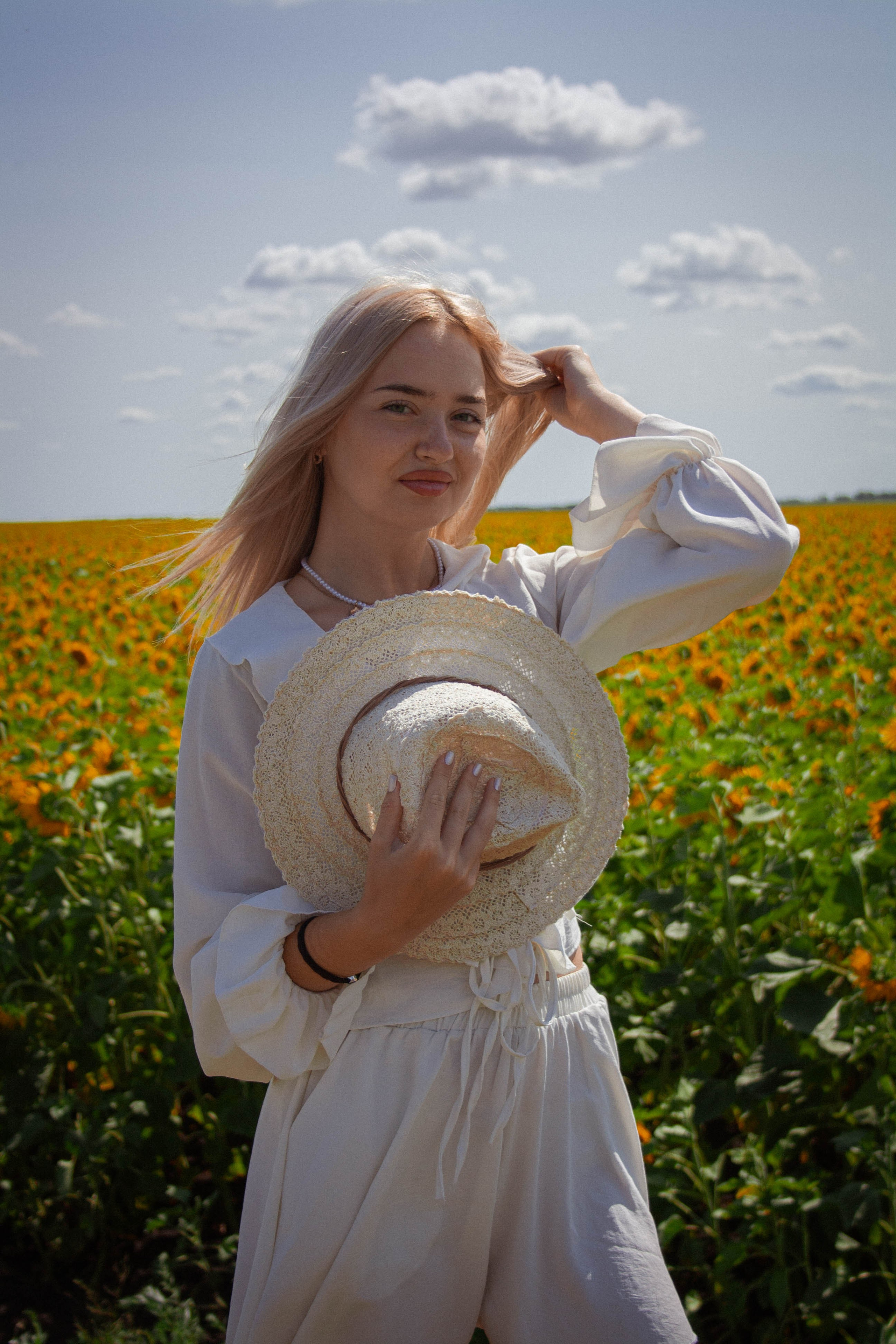 Настроение: уйти в поле с подсолнухами. Портретный фотограф в Саратове