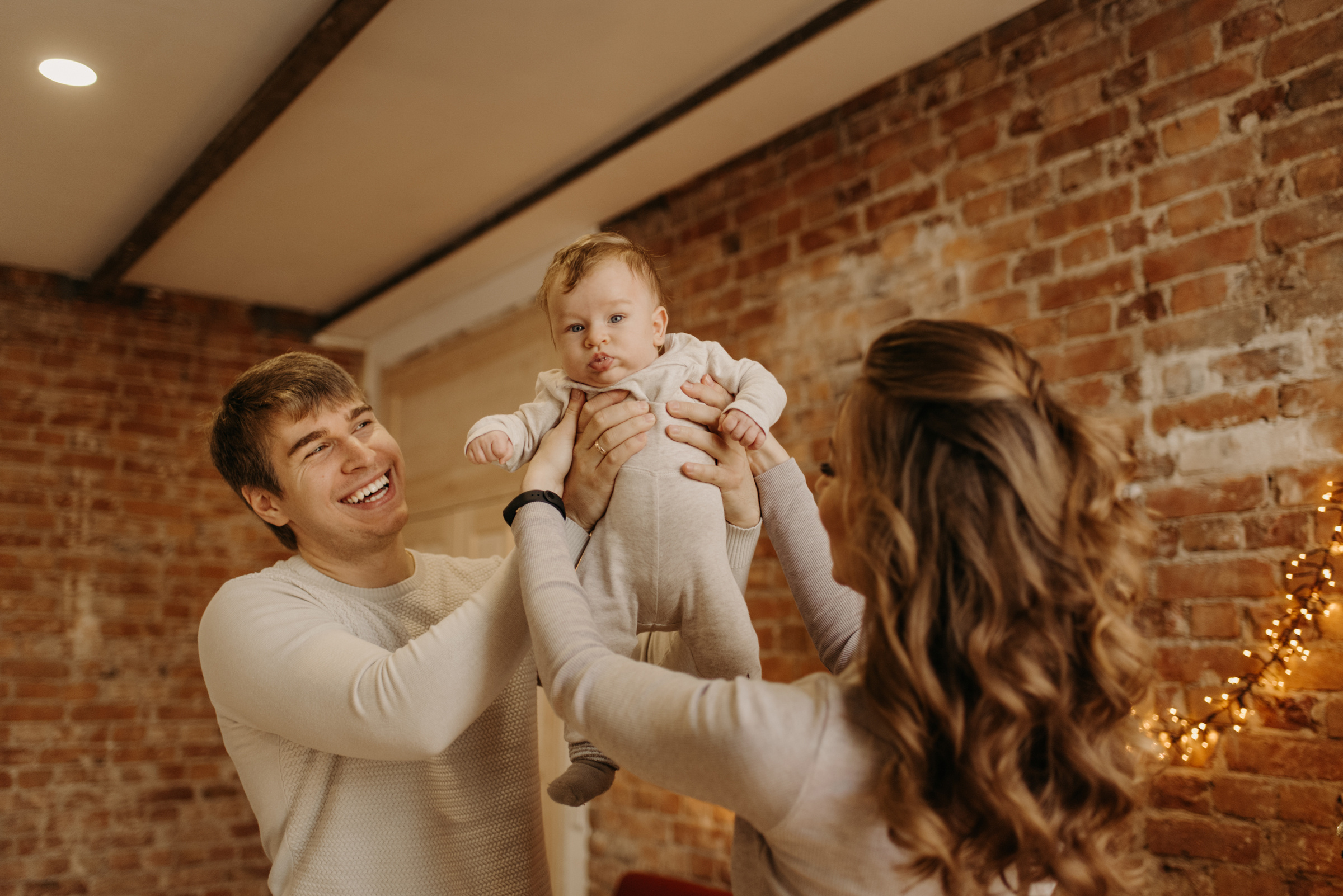 семейная новогодняя фотосессия в фотостудии
