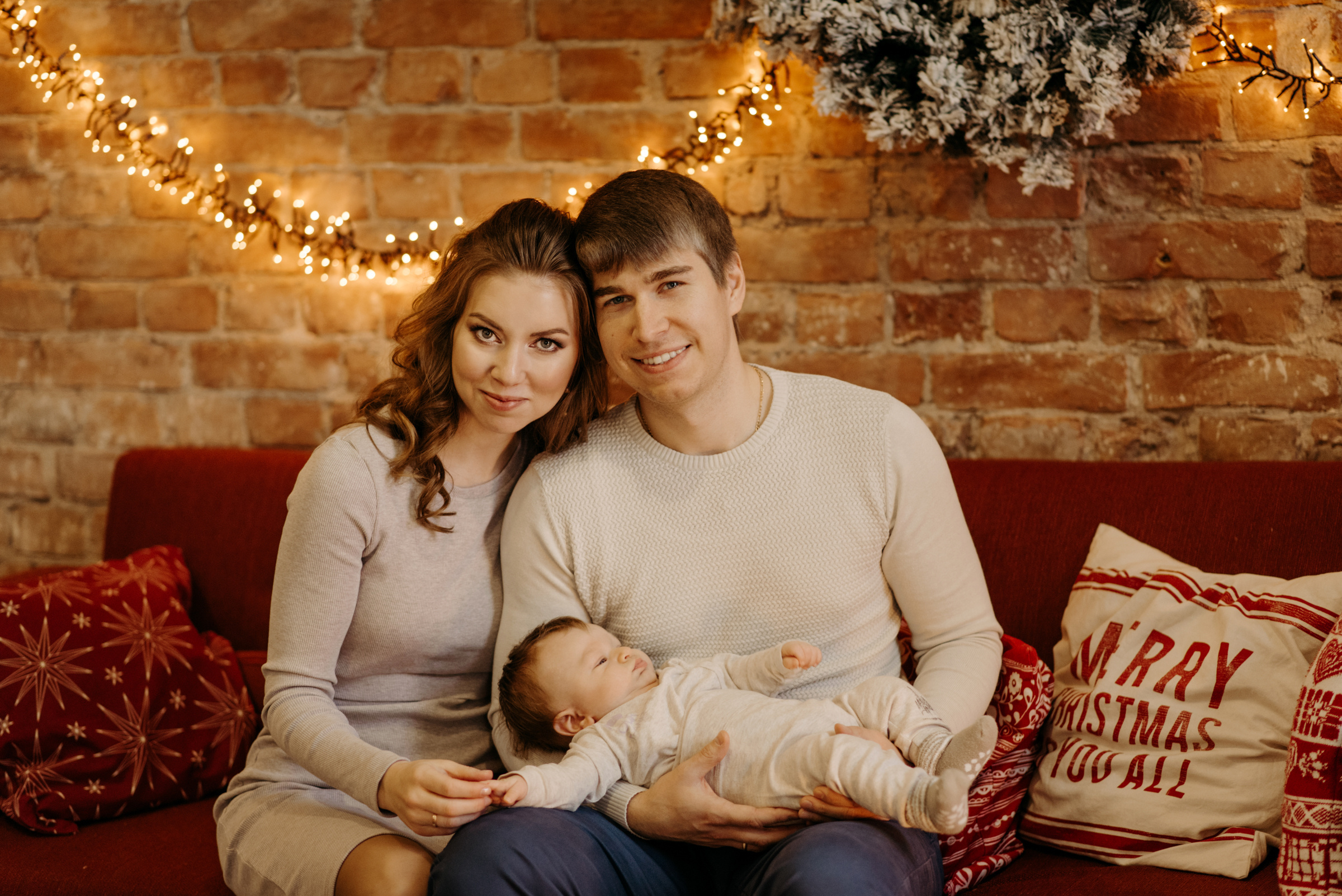 семейная новогодняя фотосессия в фотостудии