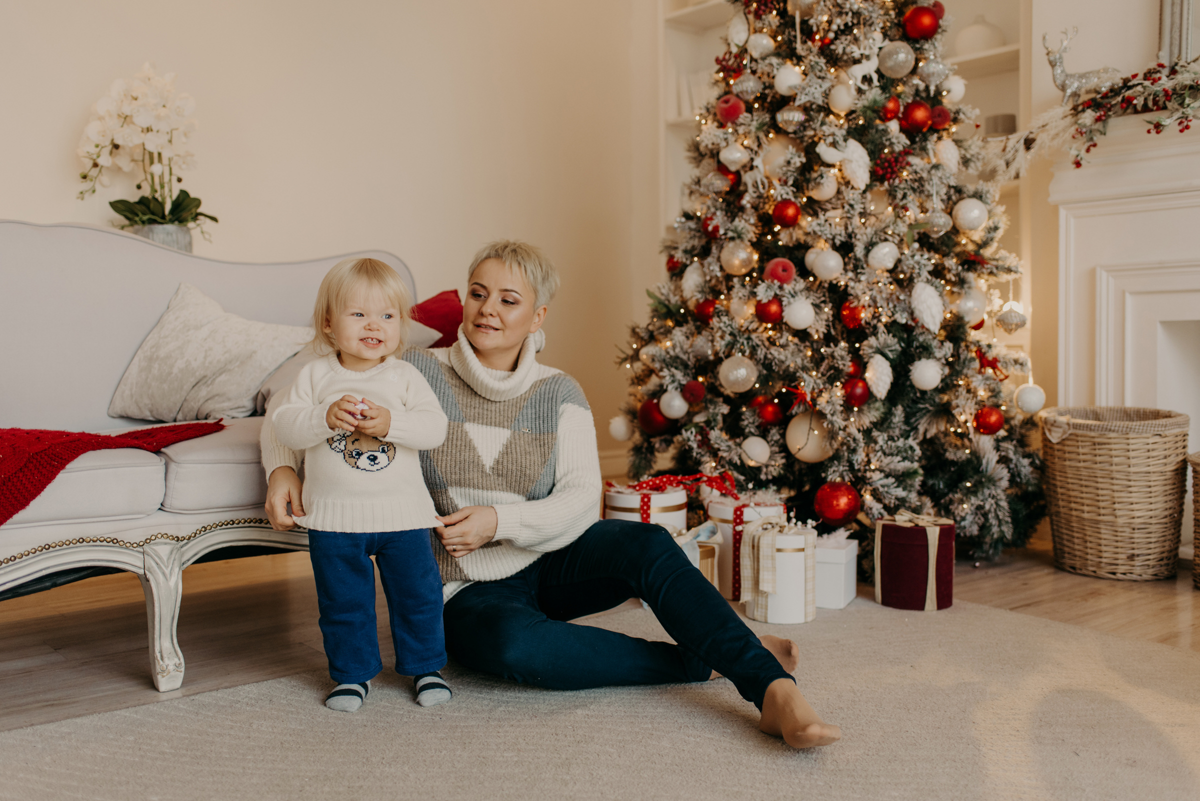 Новогодняя фотосессия для мамы и дочки в студии Mimika. Свадебный фотограф в Санкт-Петербурге Венера Ахметова