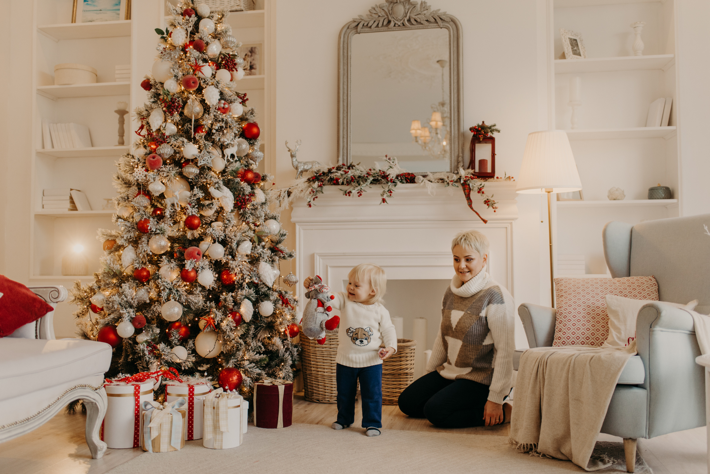 Новогодняя фотосессия для мамы и дочки в студии Mimika. Свадебный фотограф в Санкт-Петербурге Венера Ахметова