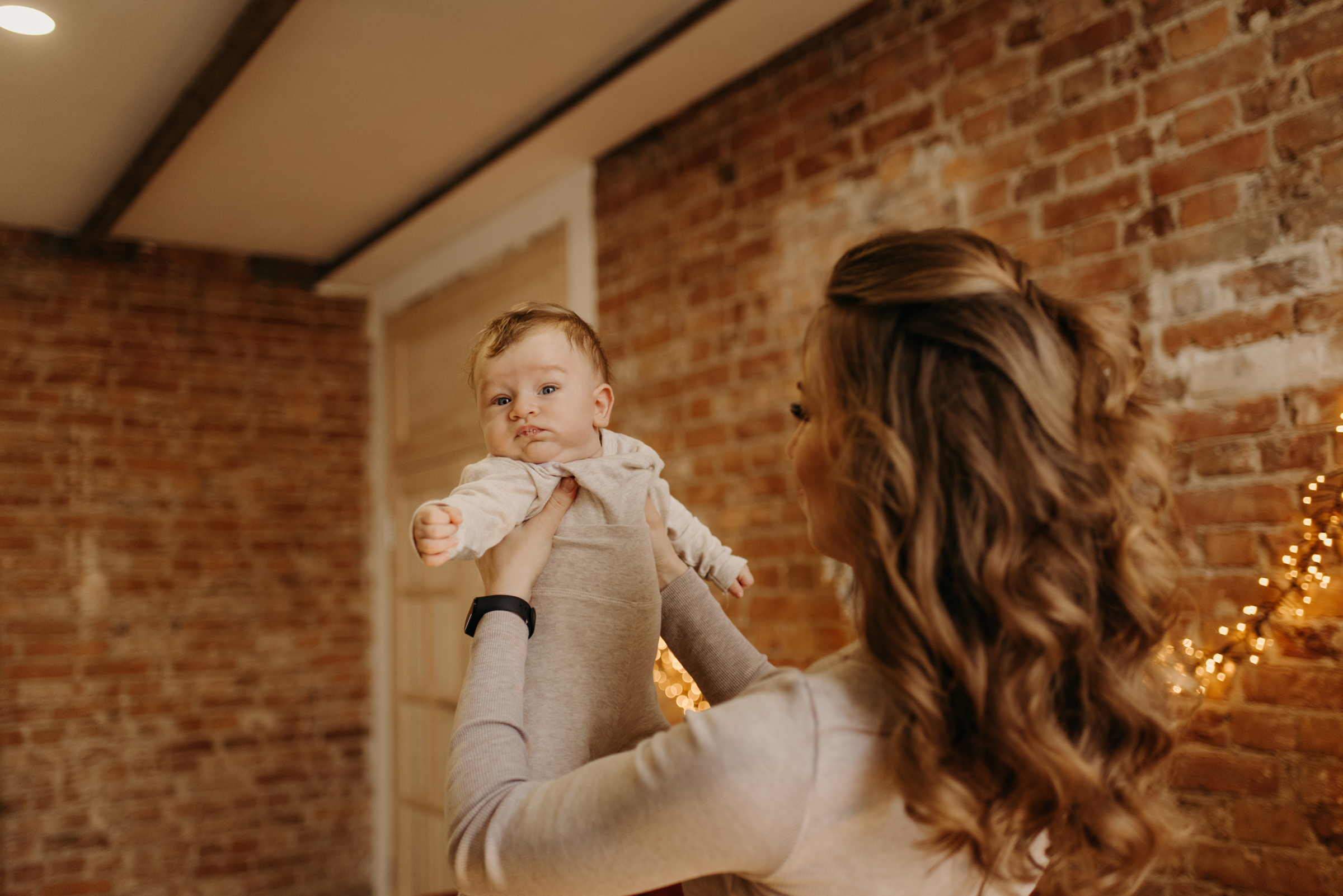семейная новогодняя фотосессия в фотостудии