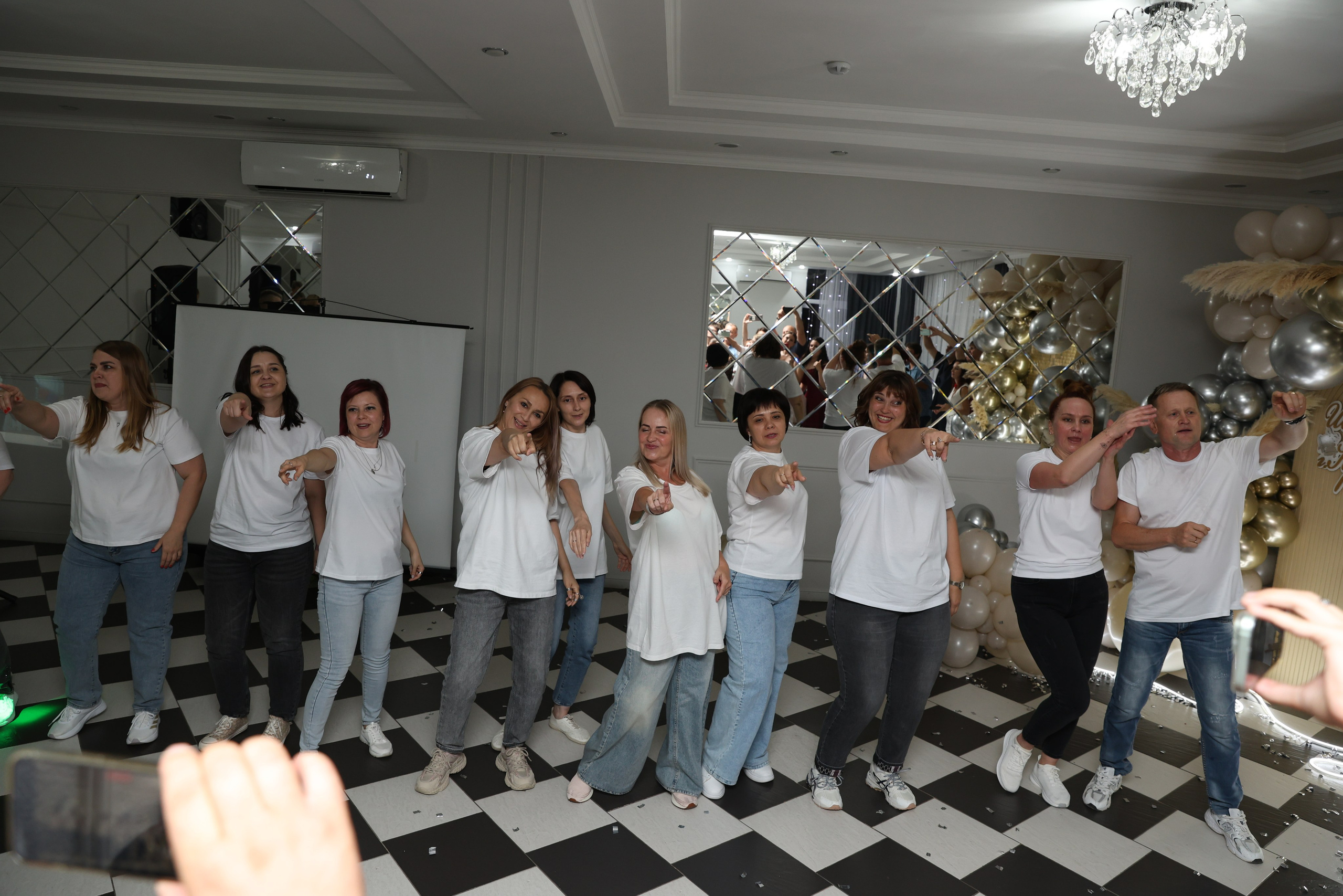 Выпускной 9 класс. Фотограф Любава Колесник. Выпускные альбомы в Крымском районе