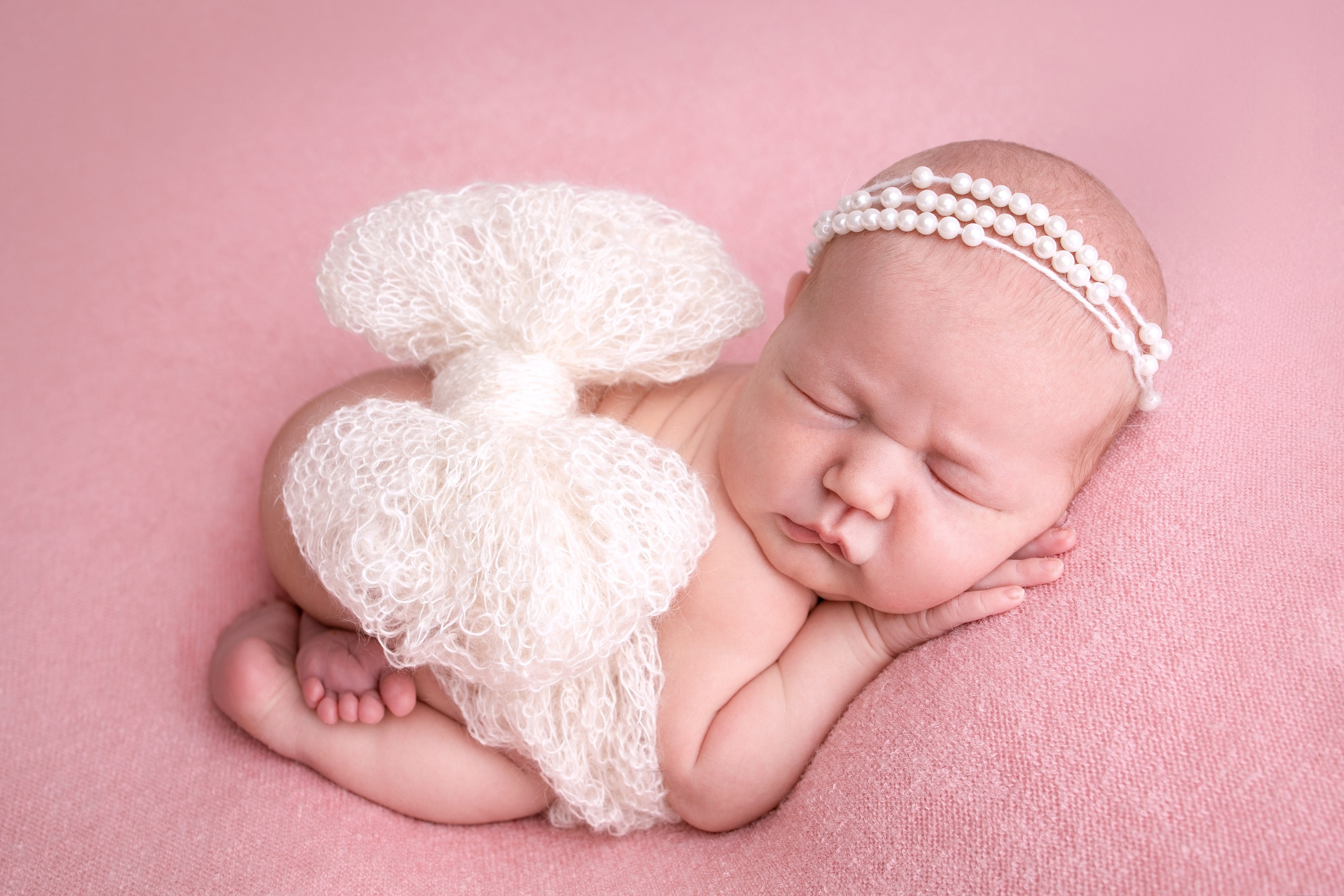 Нежная и милая фотосессия первых дней жизни Вашего ребенка в Минске. Фотограф новорождённых Минск — стоимость newborn фотосессии в Минске