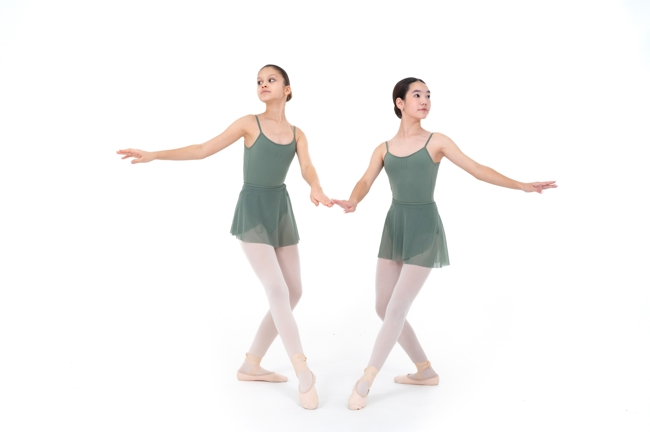 Выпускной альбом хореографичесского коллектива «Пилигрим». Фотограф новорожденных, семейный детский в Тюмени Татьяна Морозова