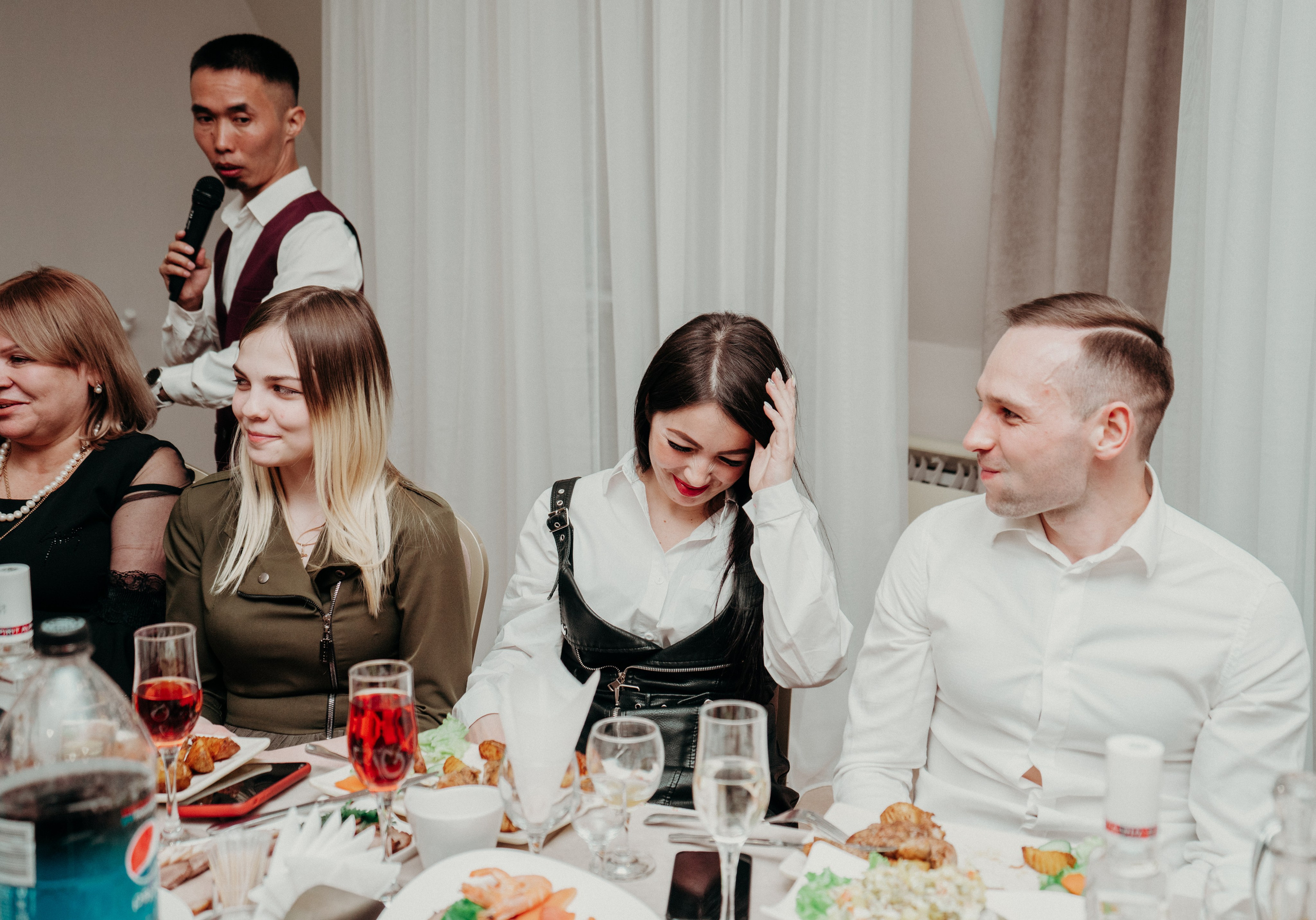 Фотографии с свадебного банкета Якова и Екатерины. Фотограф в Улан-Удэ. Свадебный фотограф в Улан-Удэ