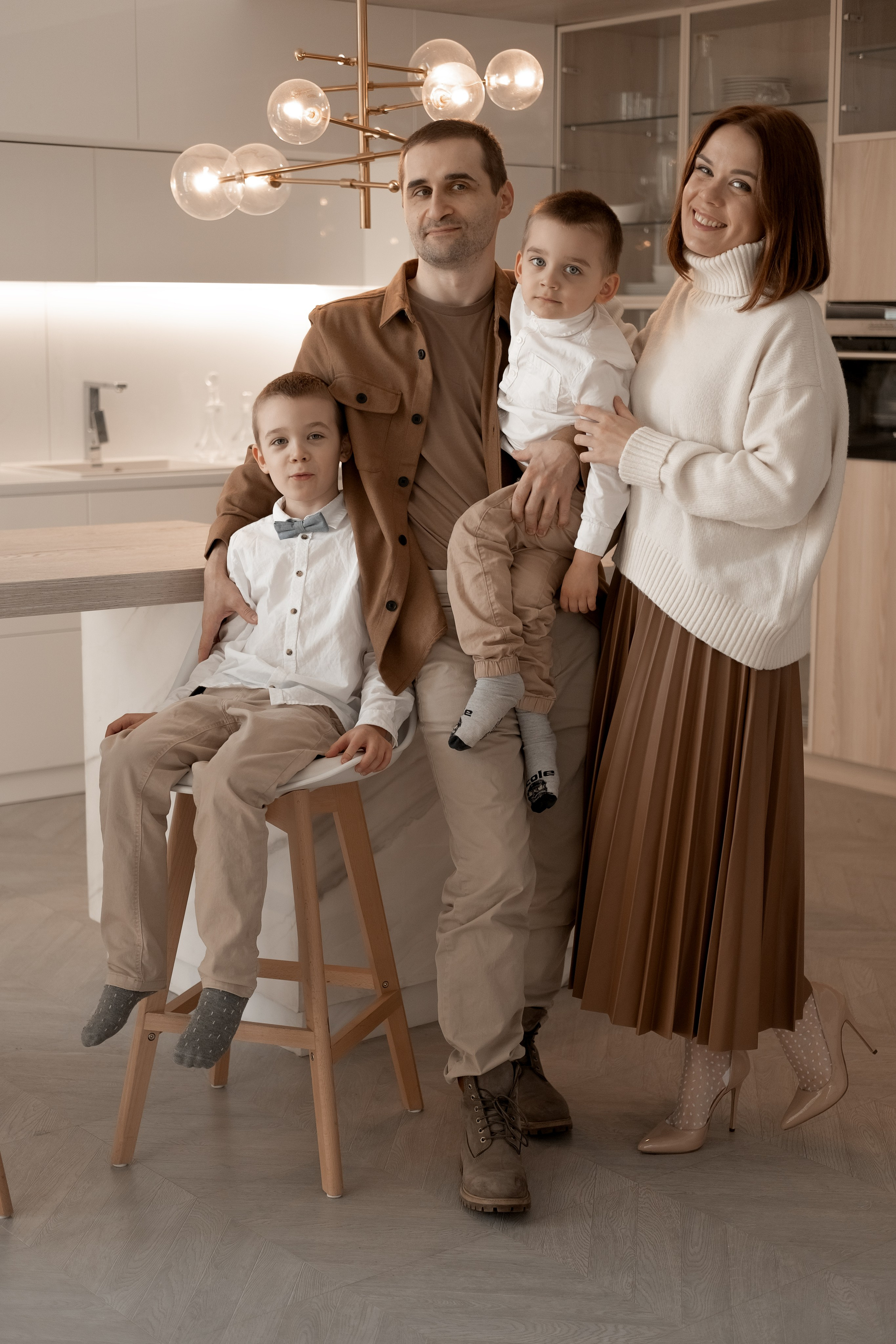 Семейная фотосессия (прогулки и студии). Семейный и женский фотограф в Санкт-Петербурге