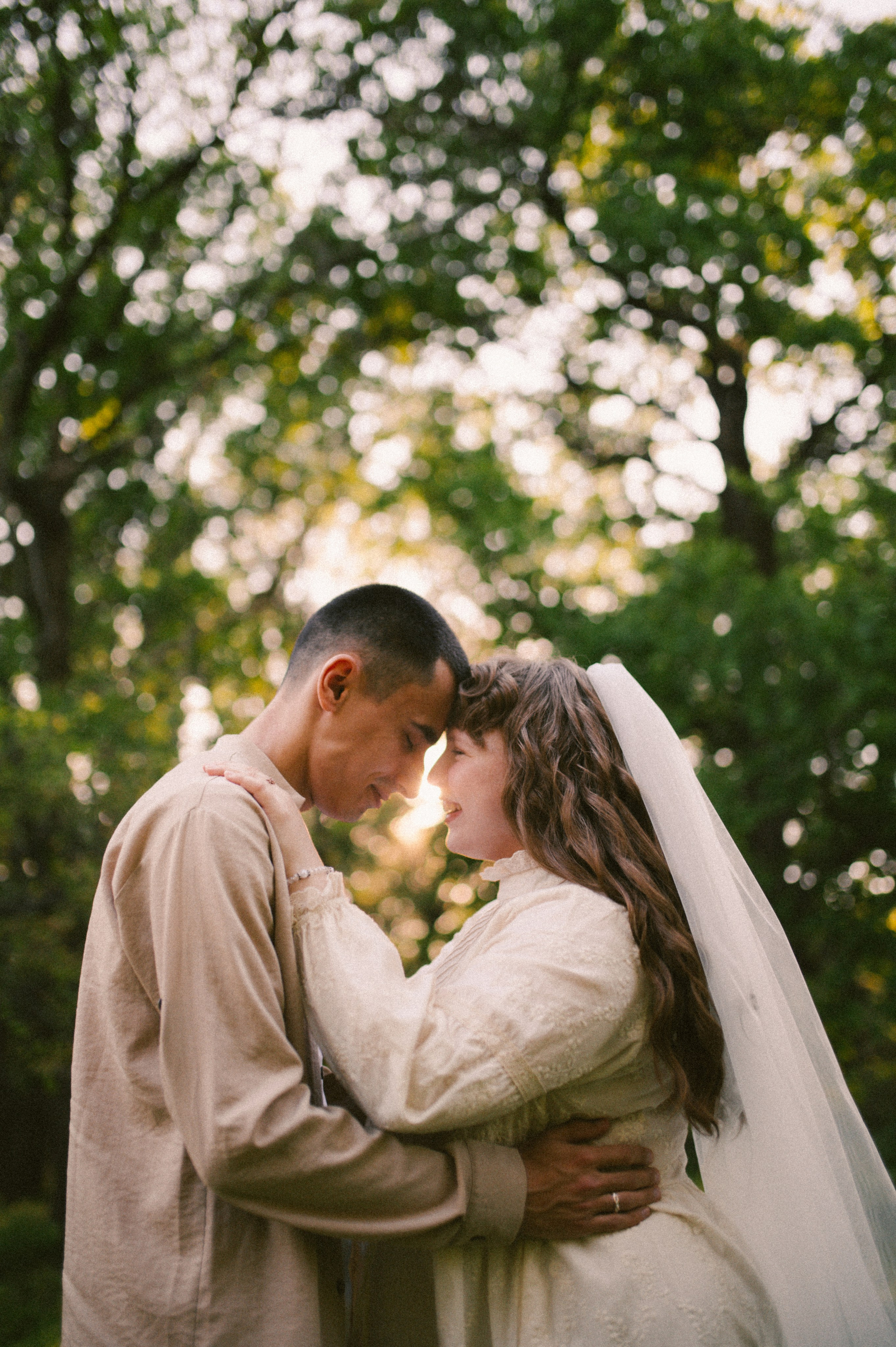 Саид и Алёна Свадебная прогулка 25.05.25. Свадебный и семейный фотограф Волгоград Анастасия Садовникова