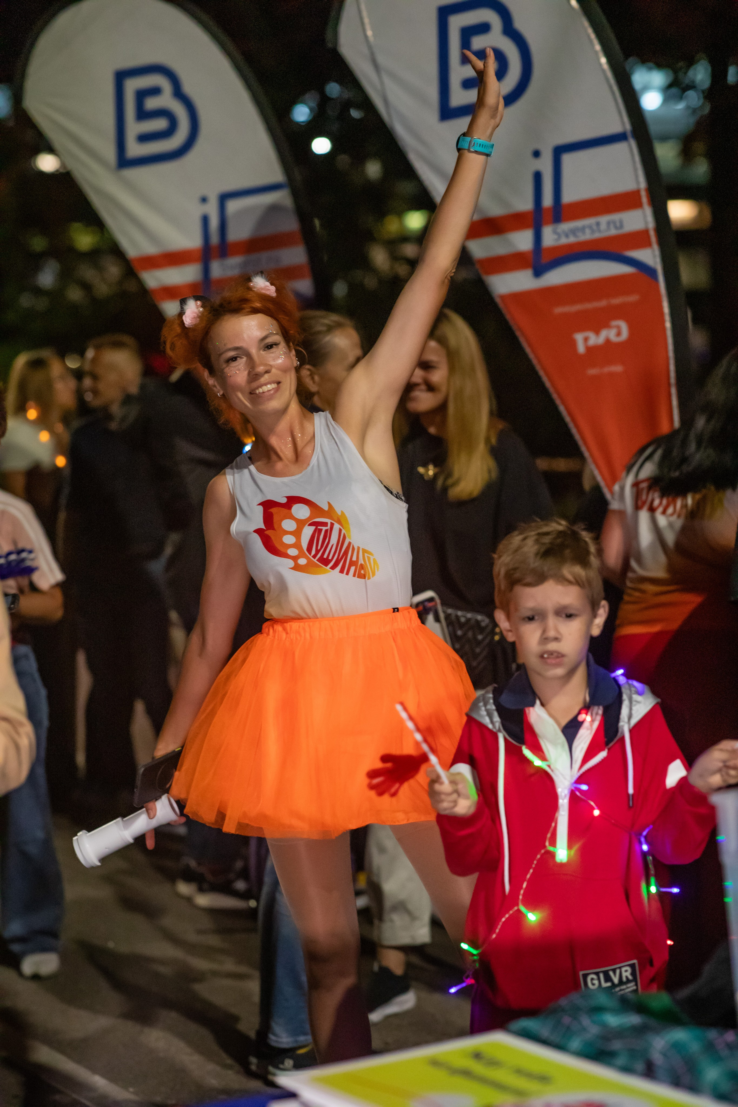 Самая крутая поддержка Ночного забега от 5 вёрст 03.08.24. Фотограф Сергей Ловкий