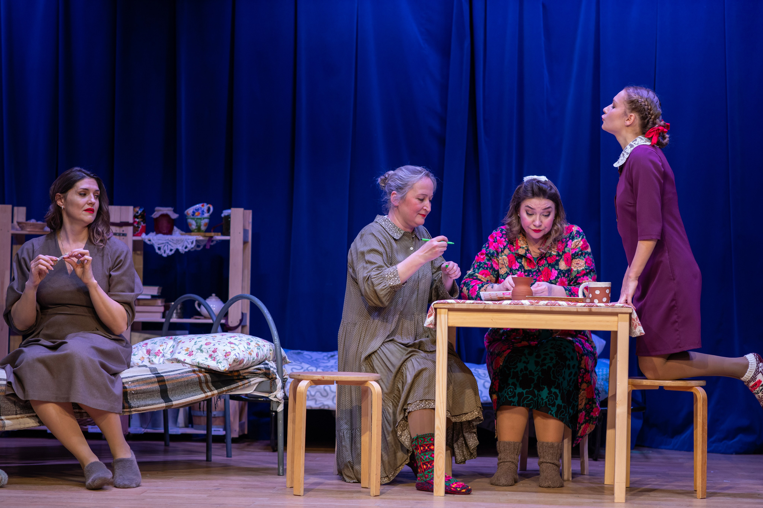 «Девчата», спектакль театральной студии «Дом». Фотограф Сергей Ловкий