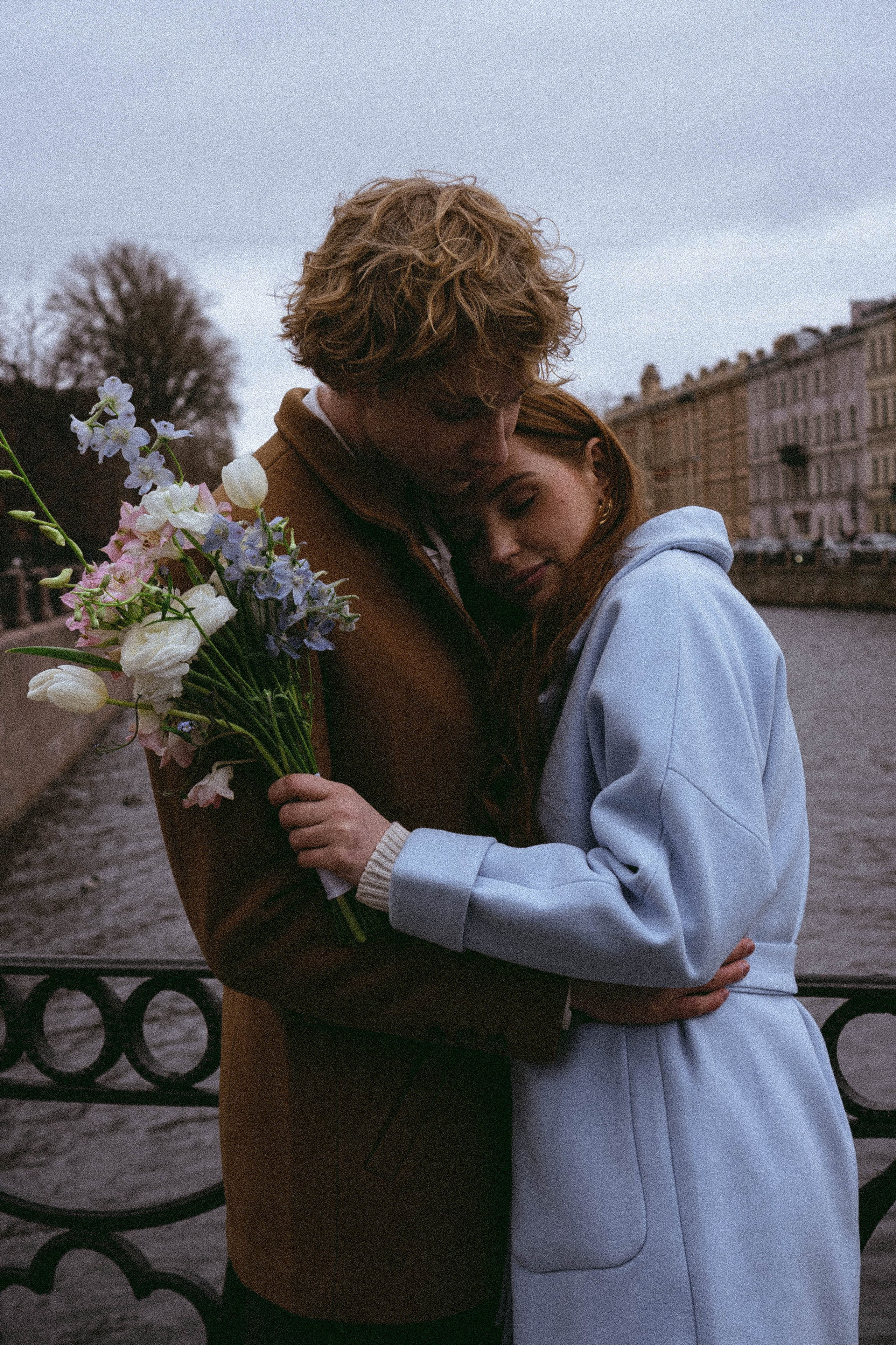 СВАДЕБНАЯ ПРОГУЛКА ПО ПЕТРОГРАДКЕ ВЕСНОЙ (ФОТОСЕССИИЯ ПАРЫ СВАДЕБНАЯ). Профессиональный фотограф, Санкт-Петербург — Виктория Богомолова