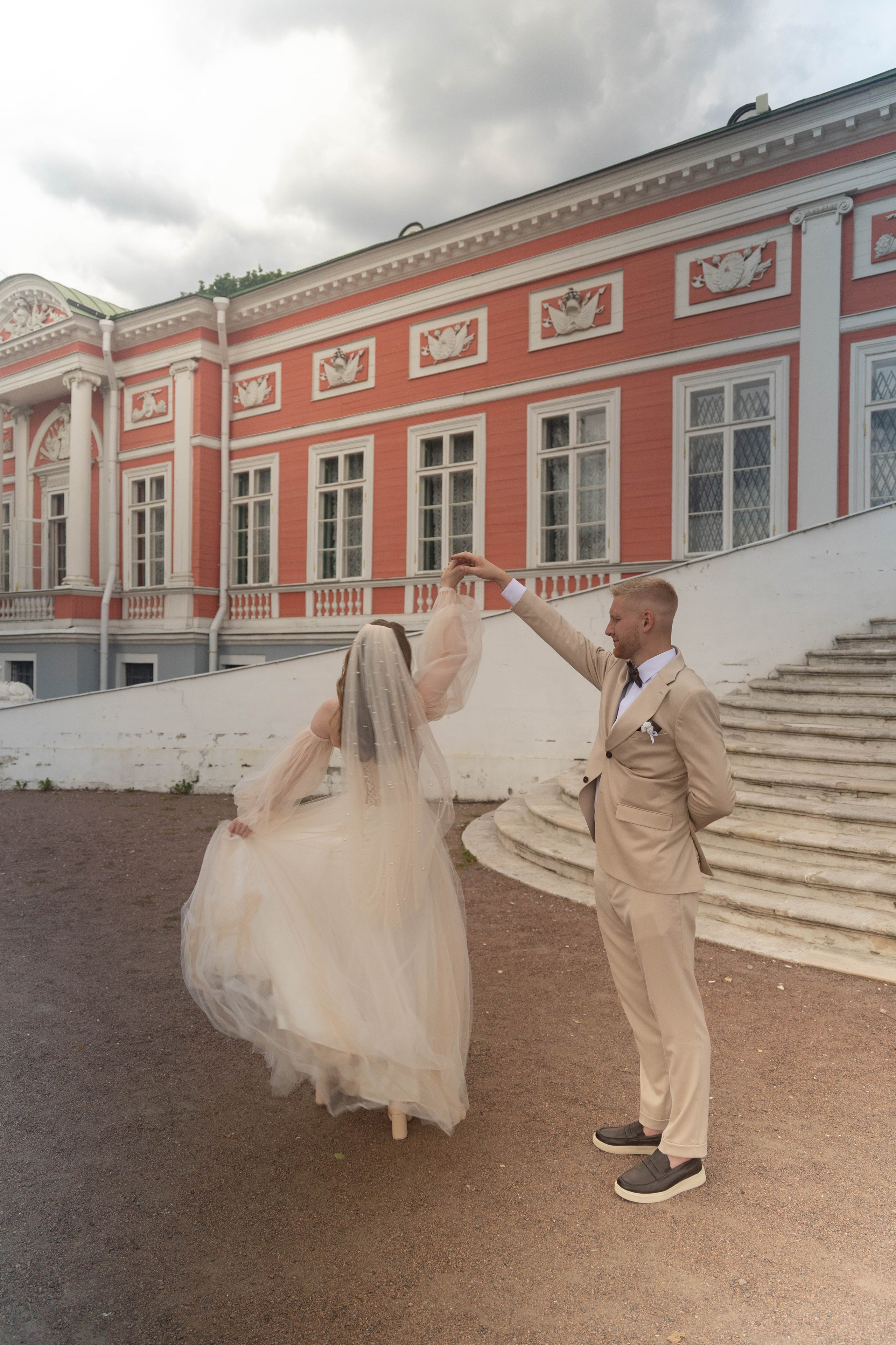 Свадебная фотосессия свадебный фотограф Татьяна Марсуверских свадебная фотопрогулка Москва Жуковский. Фотограф для маркетплейсов, фотоуслуги в Жуковском Татьяна Марсуверских