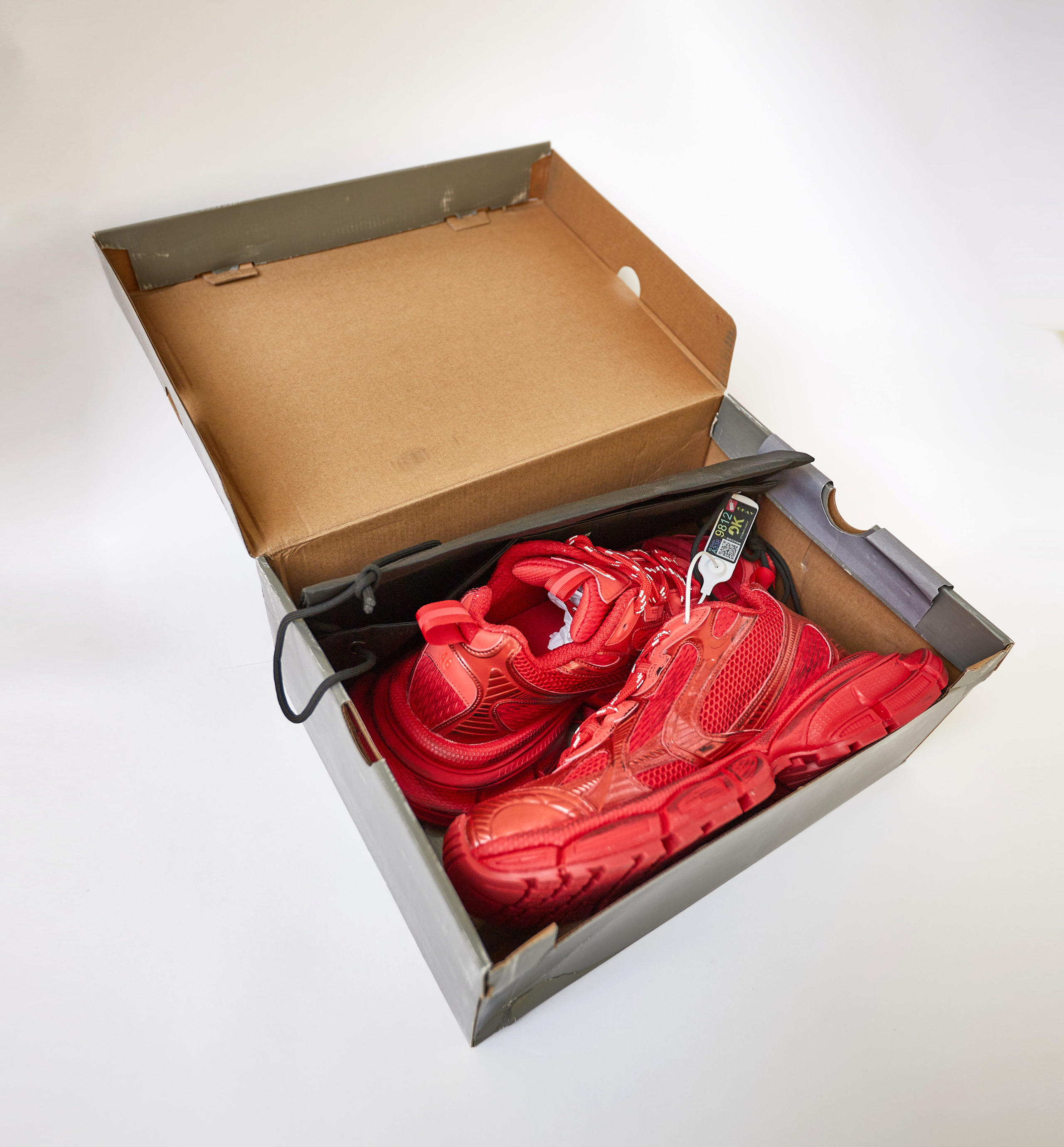 Кроссовки. Фотограф Юлия Маринина