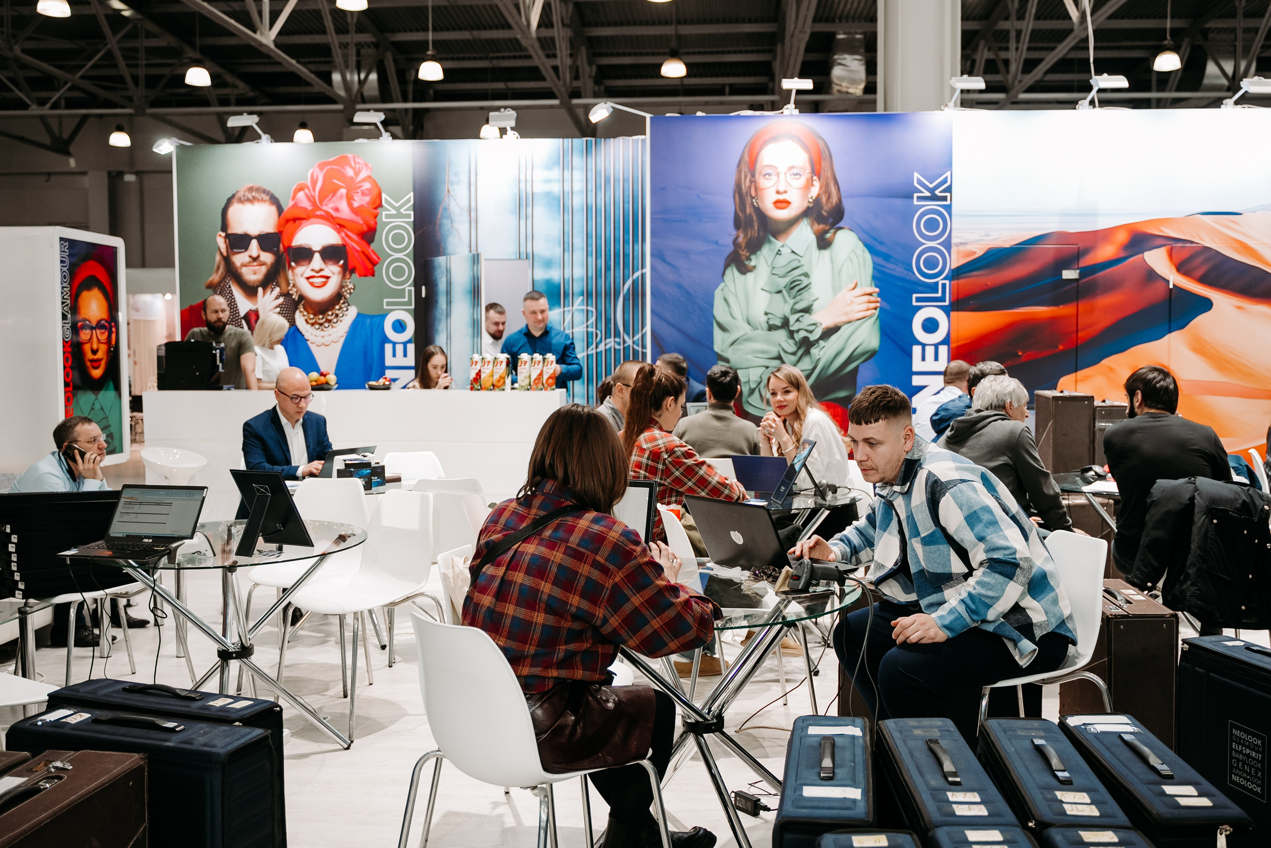 Оптическая_выставка. Репортажный и свадебный фотограф в Москве Рая Небогатова