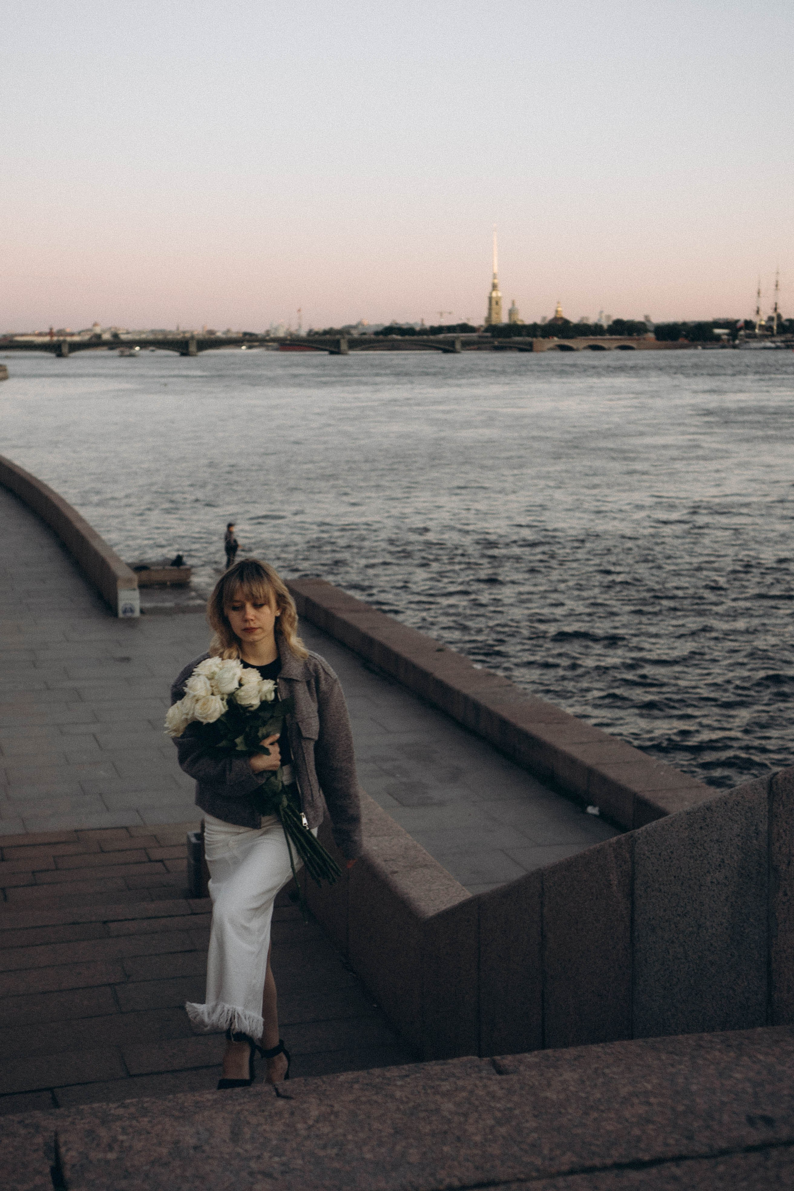 ПРОГУЛКА ПО ГОРОДУ В БЕЛЫЕ НОЧИ (другой вариант). Профессиональный фотограф, Санкт-Петербург — Виктория Богомолова